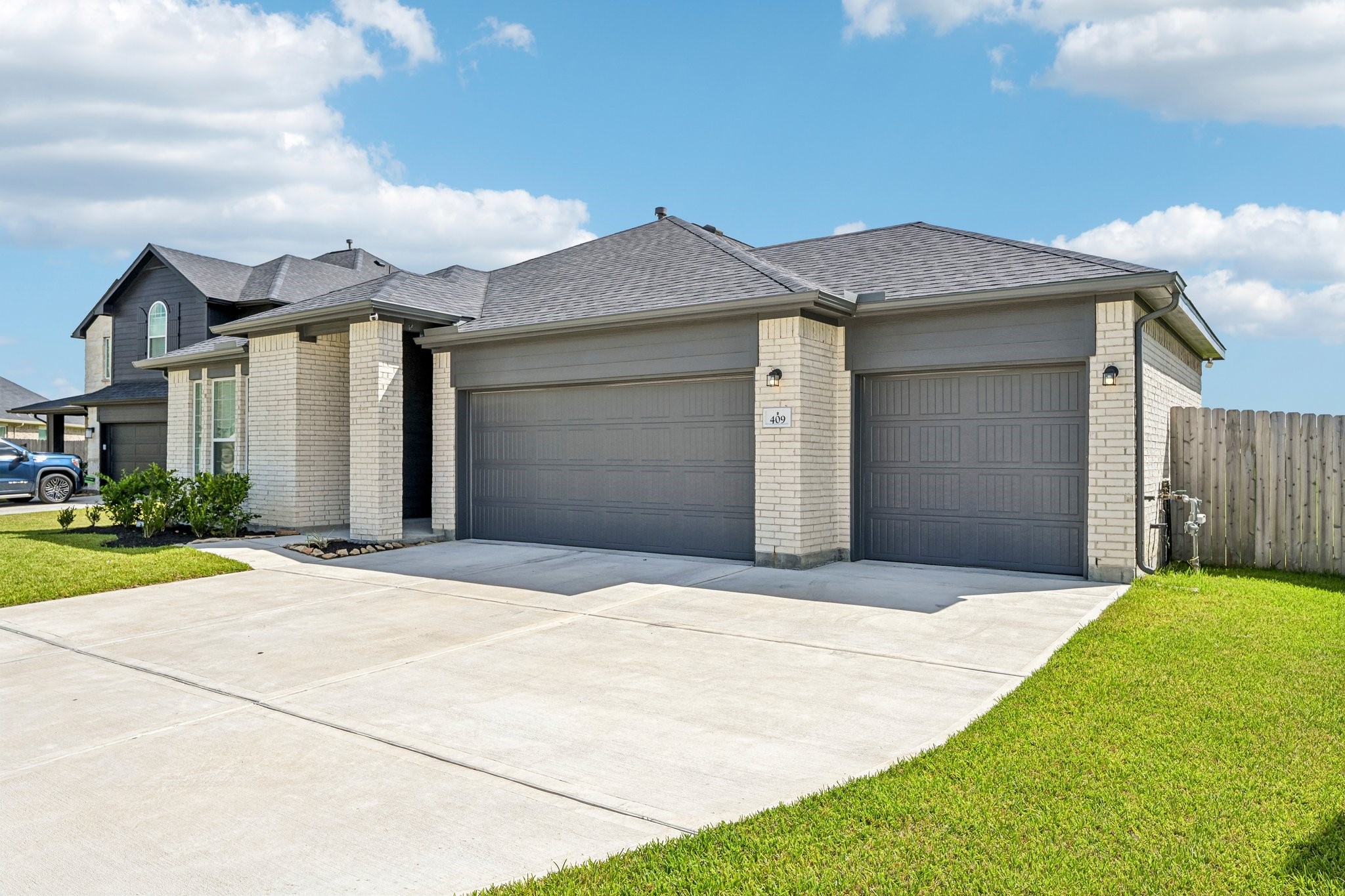 409 Chardonnay Drive Property Photo 2