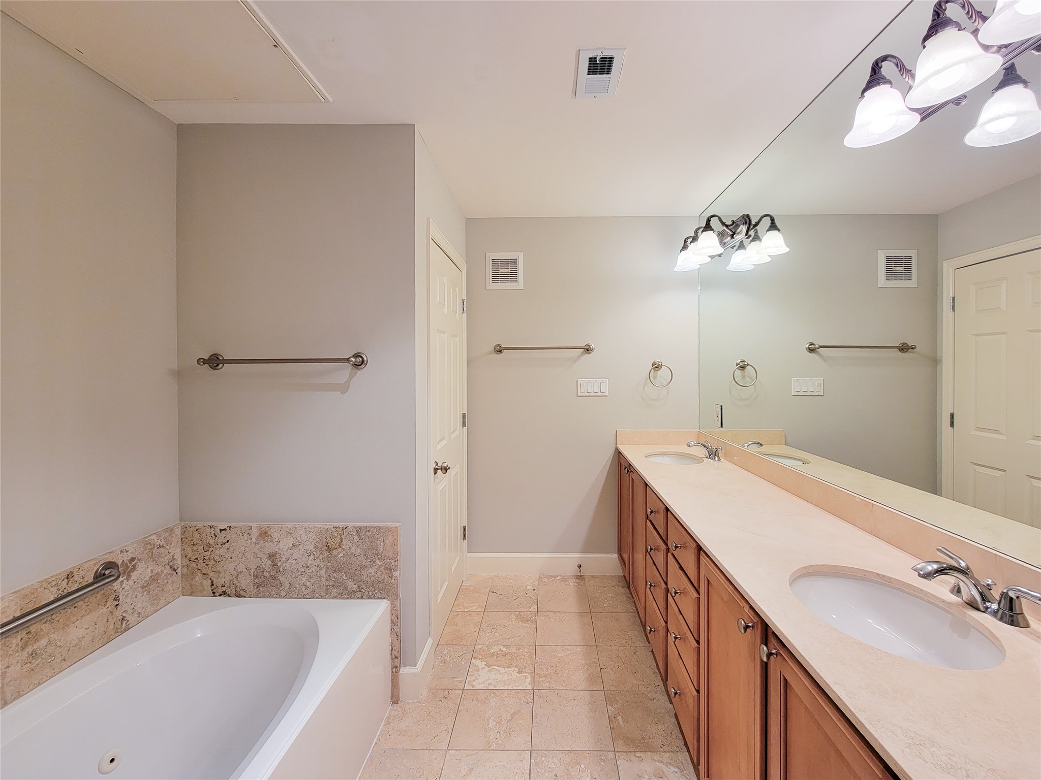 2520 Robinhood 800 Property Photo 32