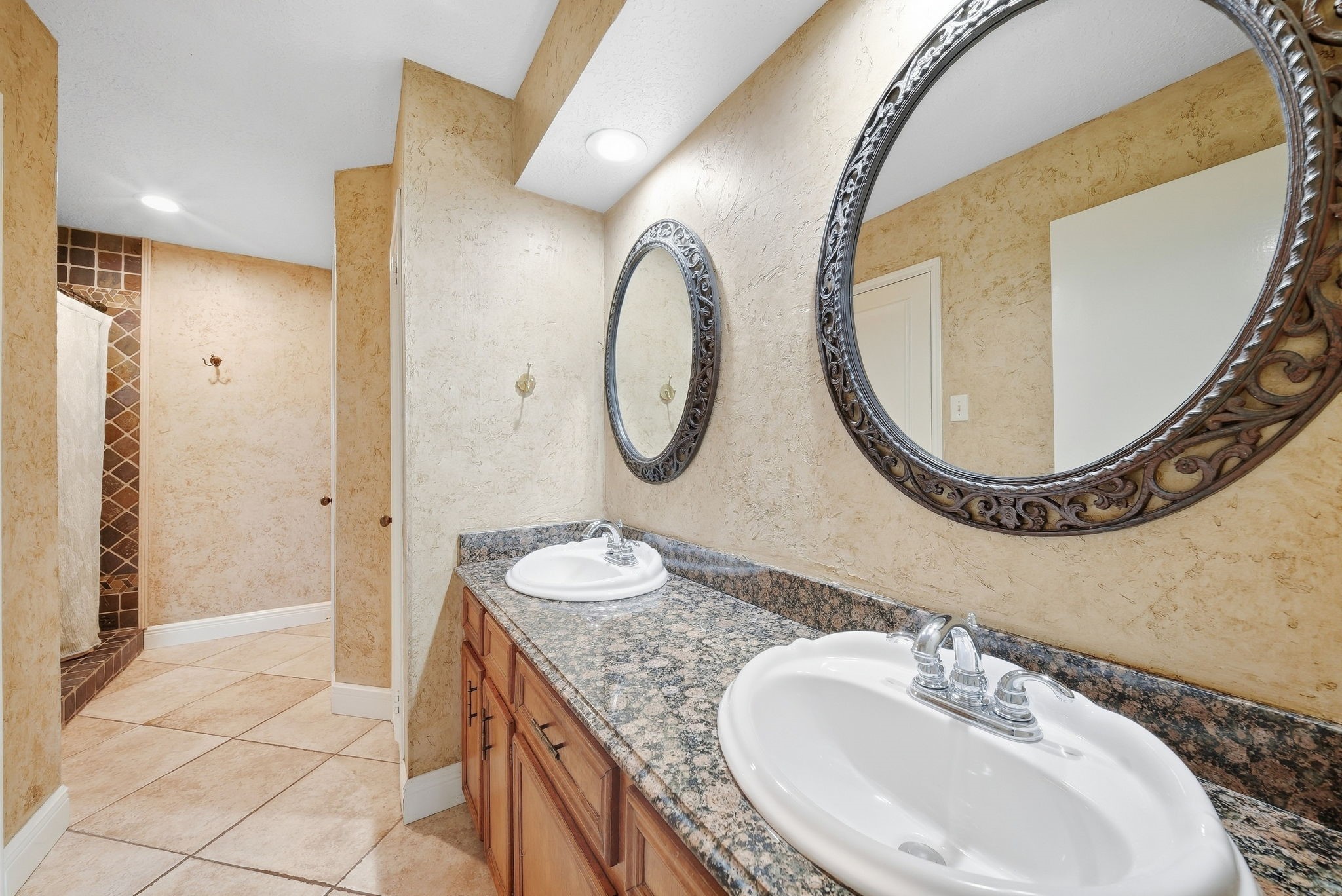 7711 Brook Springs Drive Property Photo 8