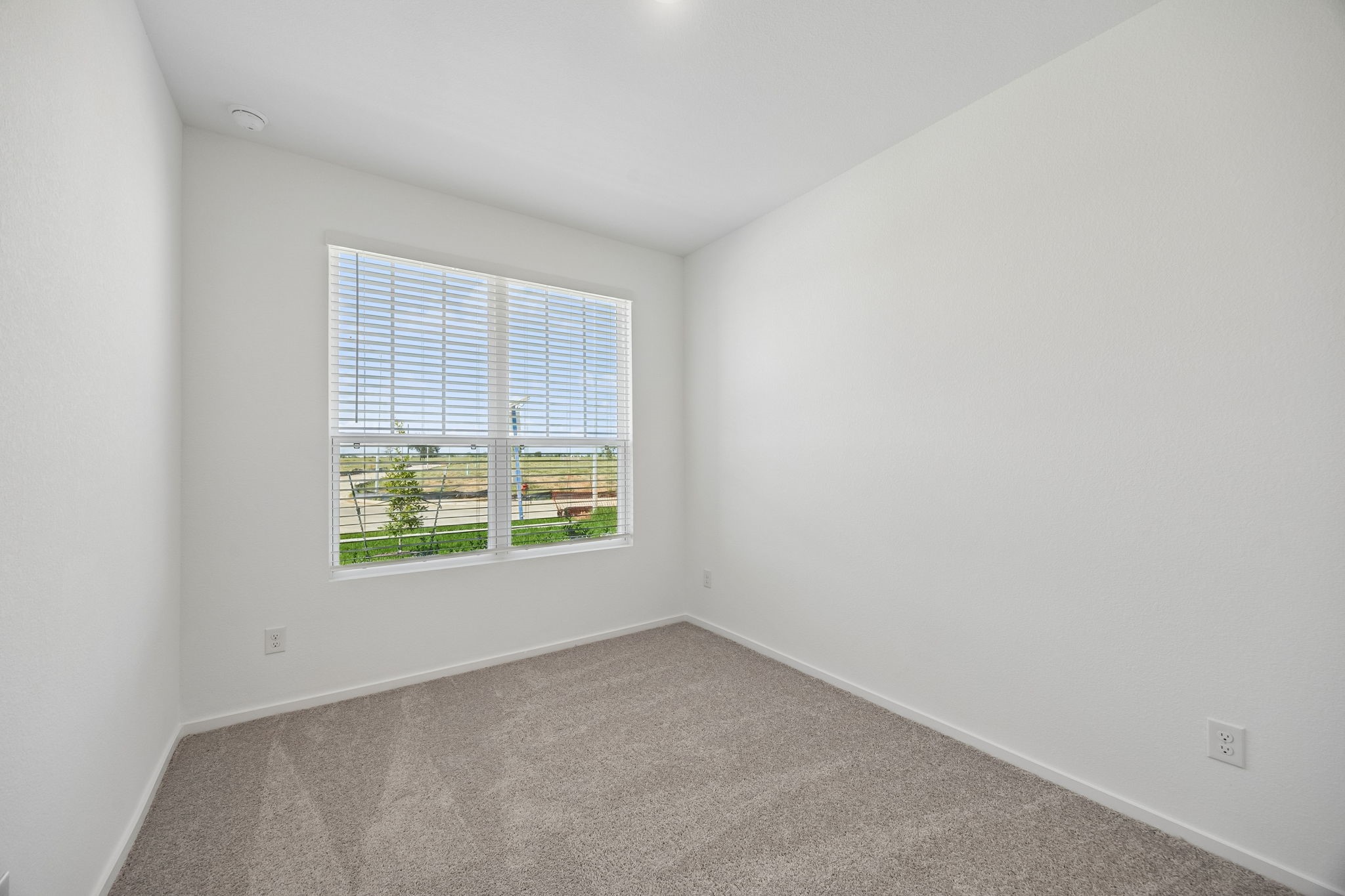 23214 Deanston Drive Property Photo 4