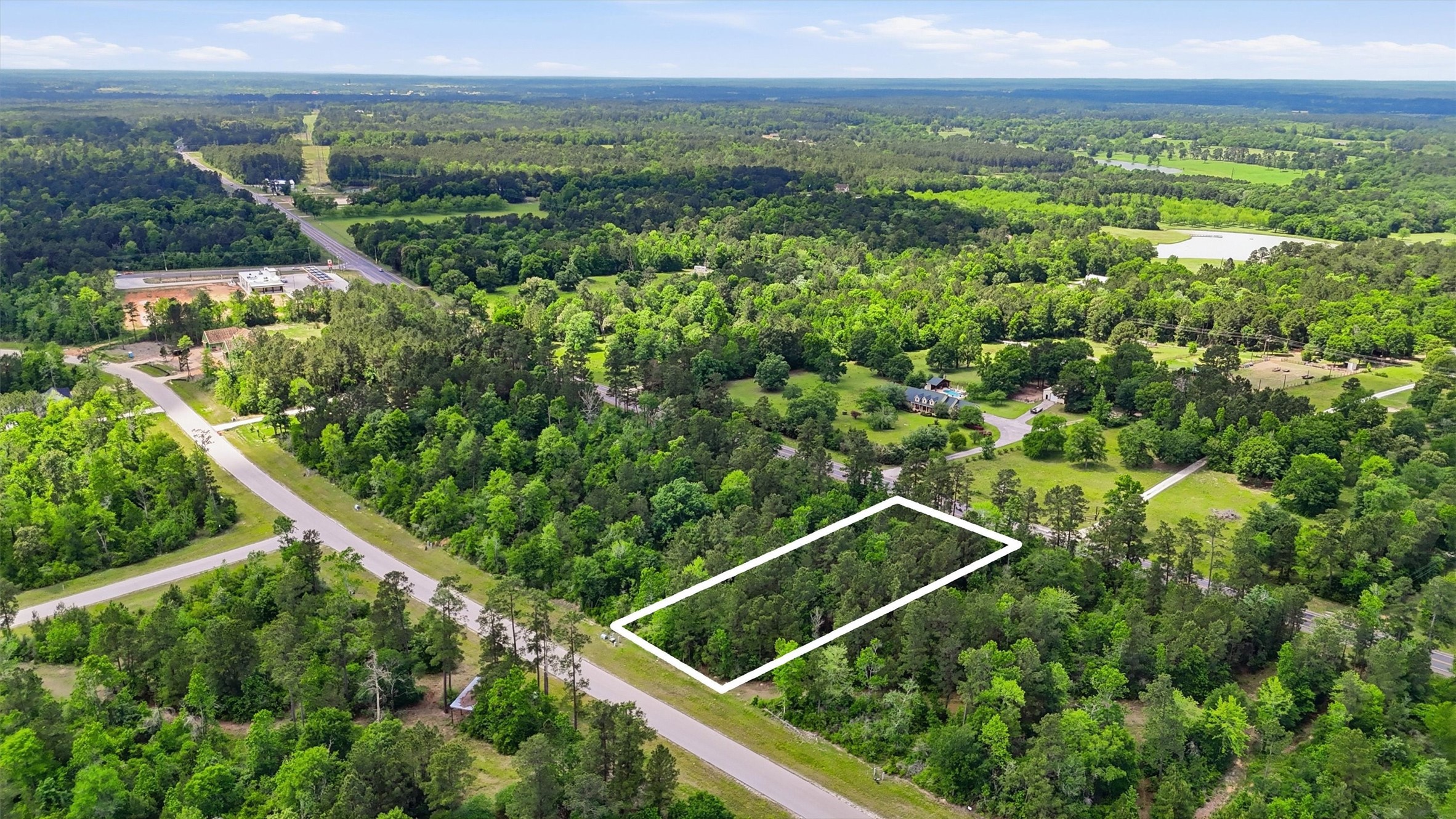 323 Iron Horse Road Property Photo 1
