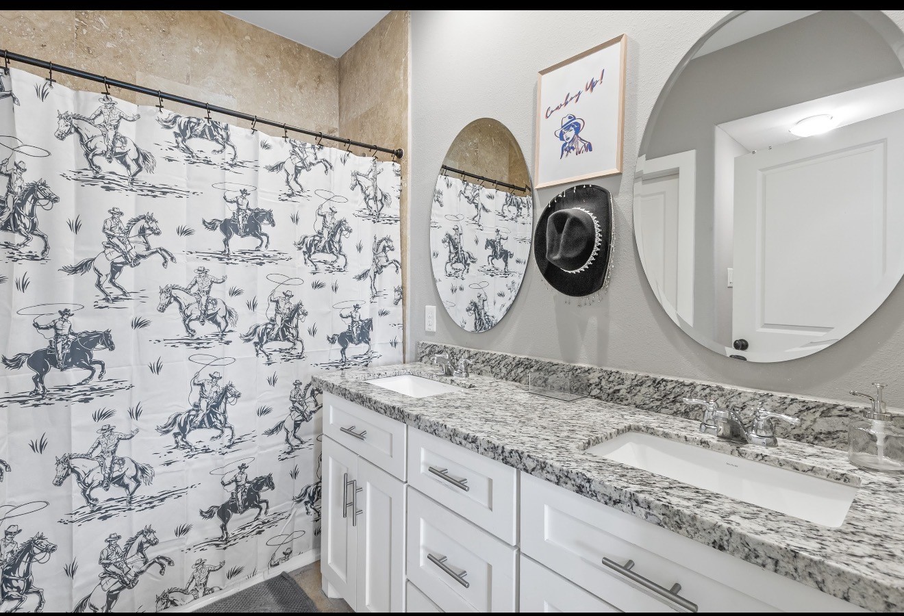 2911 Blodgett Street Property Photo 6