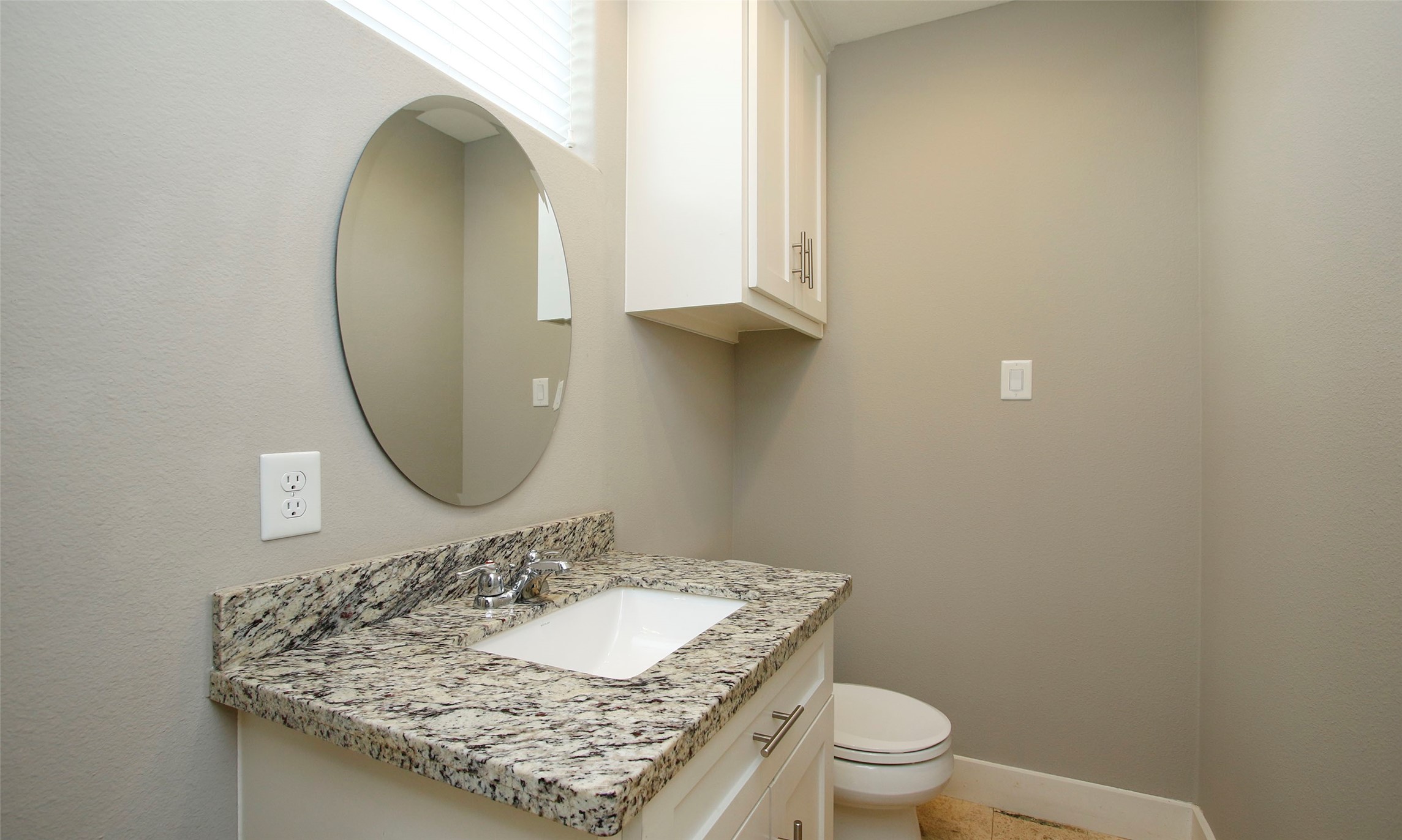 2911 Blodgett Street Property Photo 13