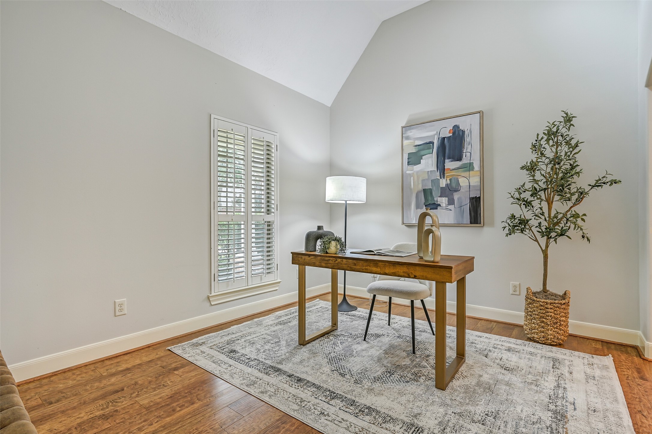 2611 Katie Harbor Drive Property Photo 4