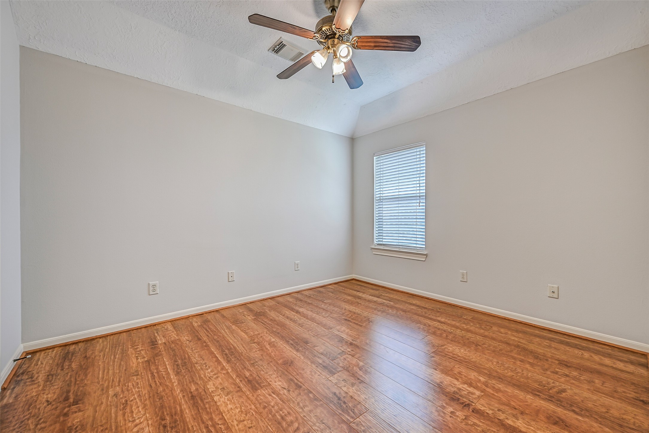 2611 Katie Harbor Drive Property Photo 19