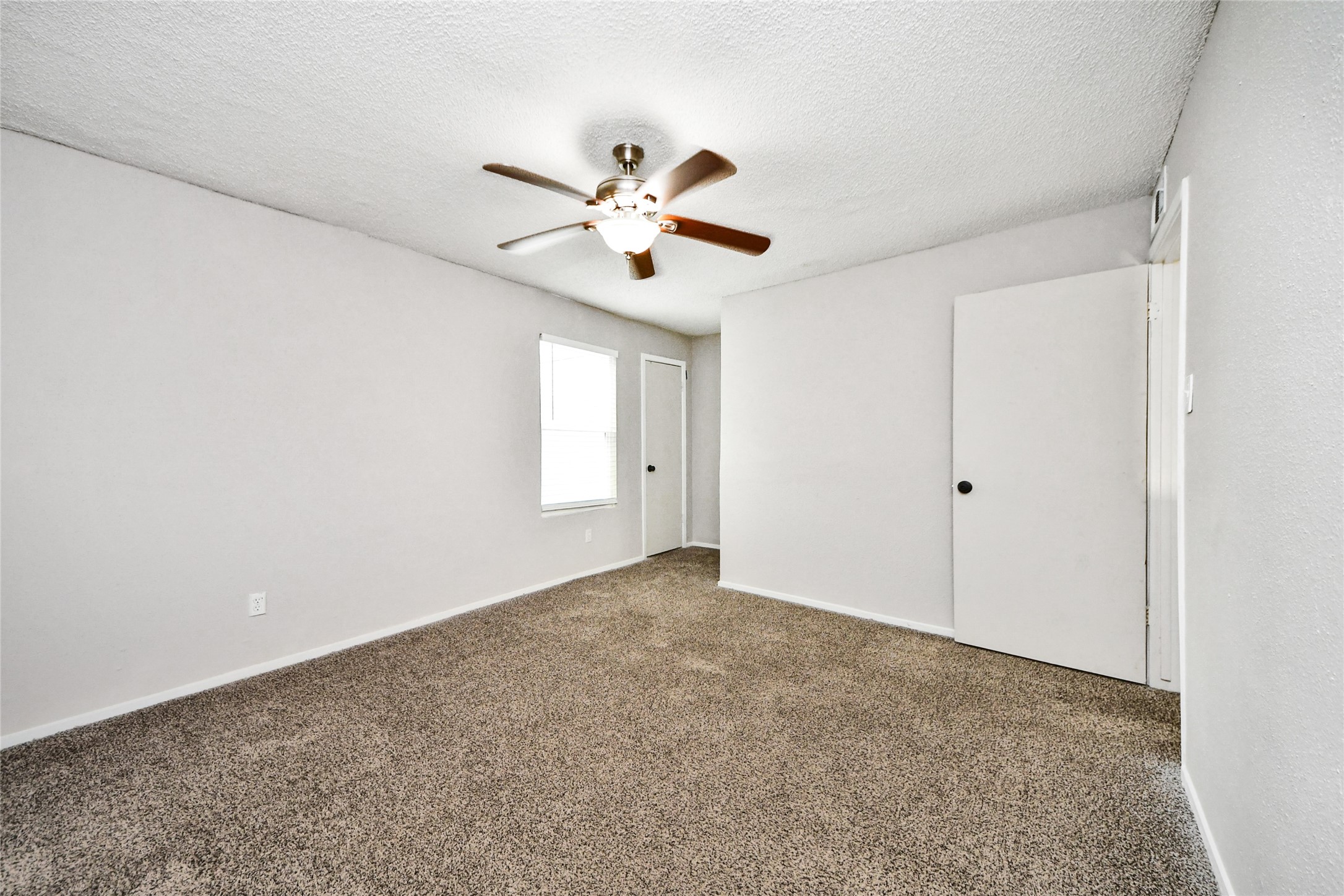 781 Country Place Drive 2003 Property Photo 5