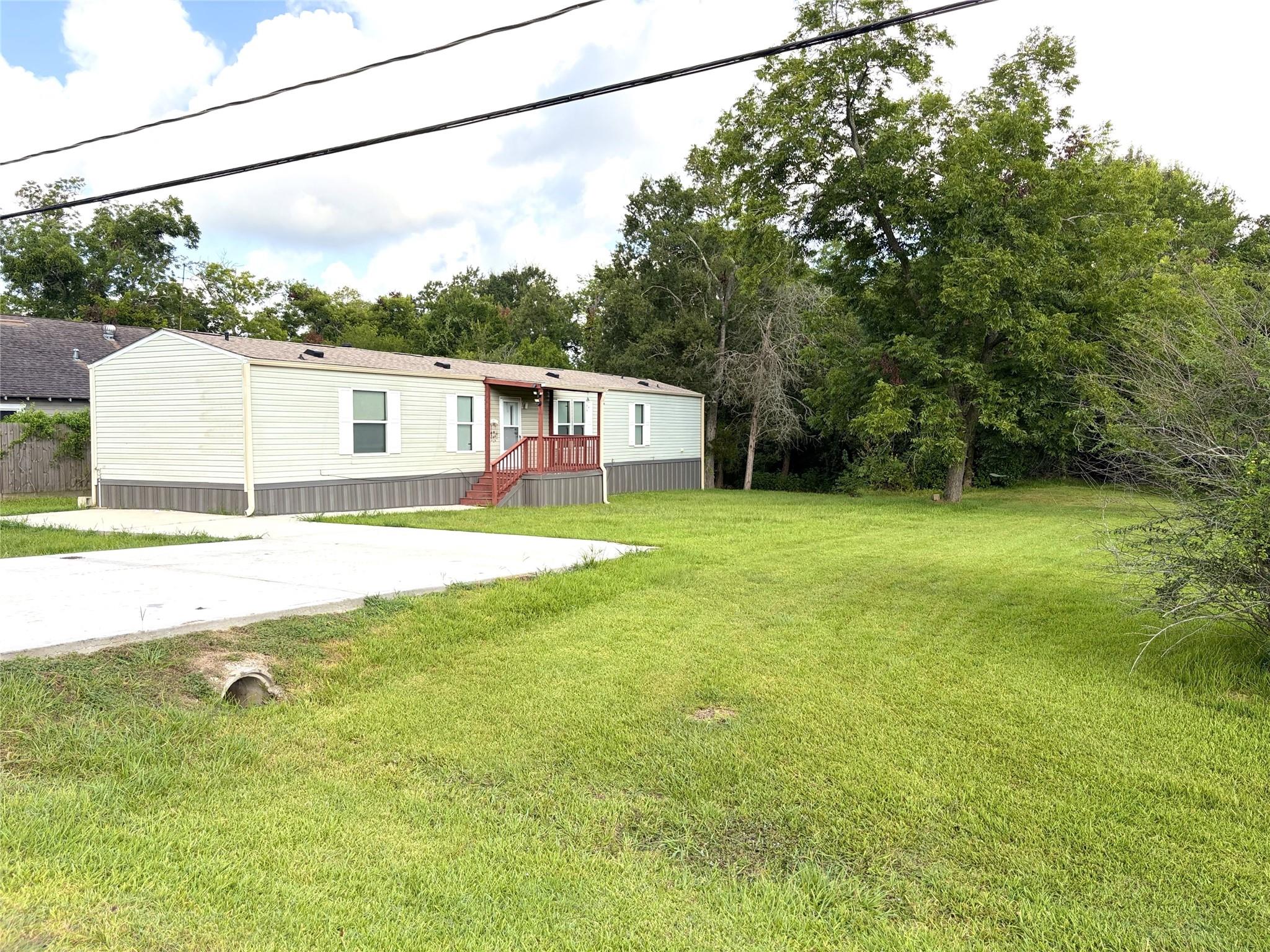215 Live Oak Street, Crosby Tx 77532 Property Photo 1