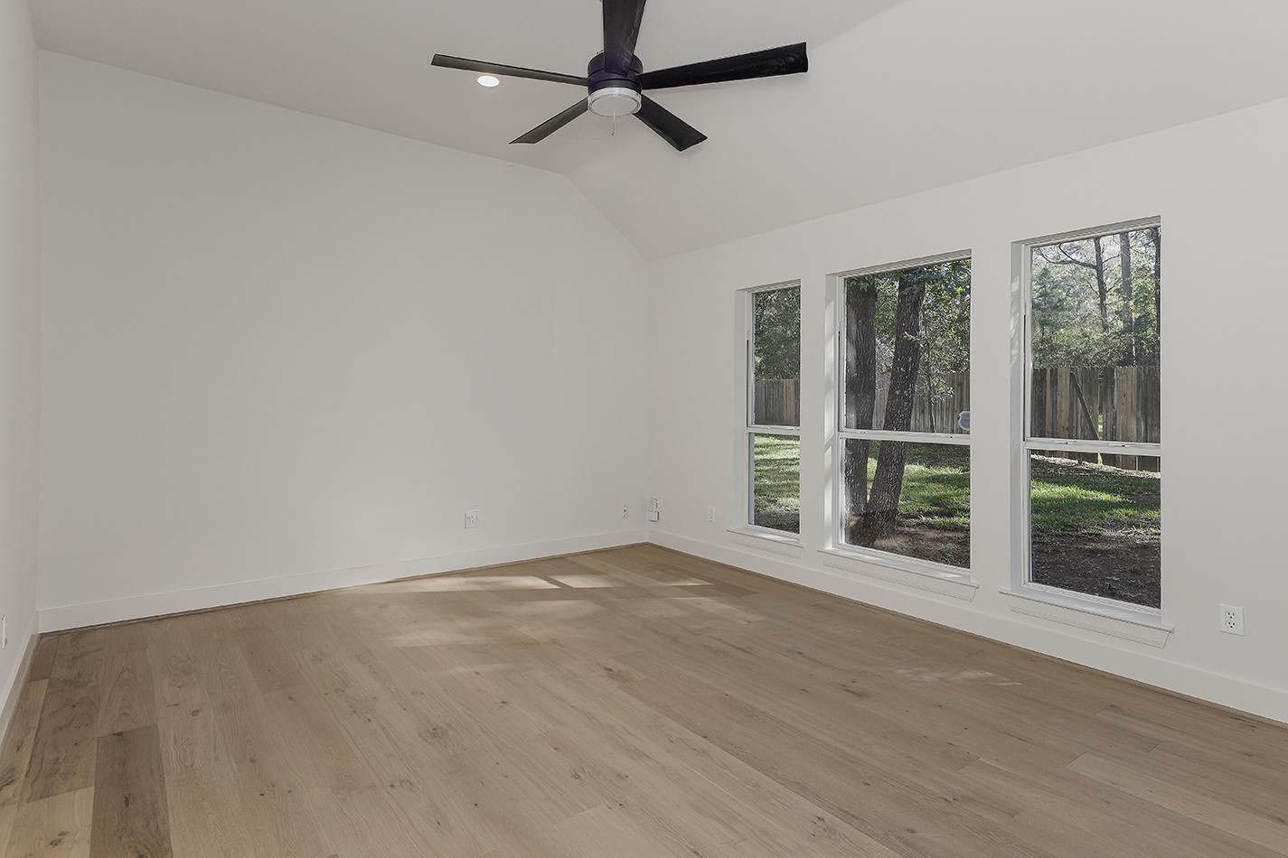 310 Leafsage Property Photo 16