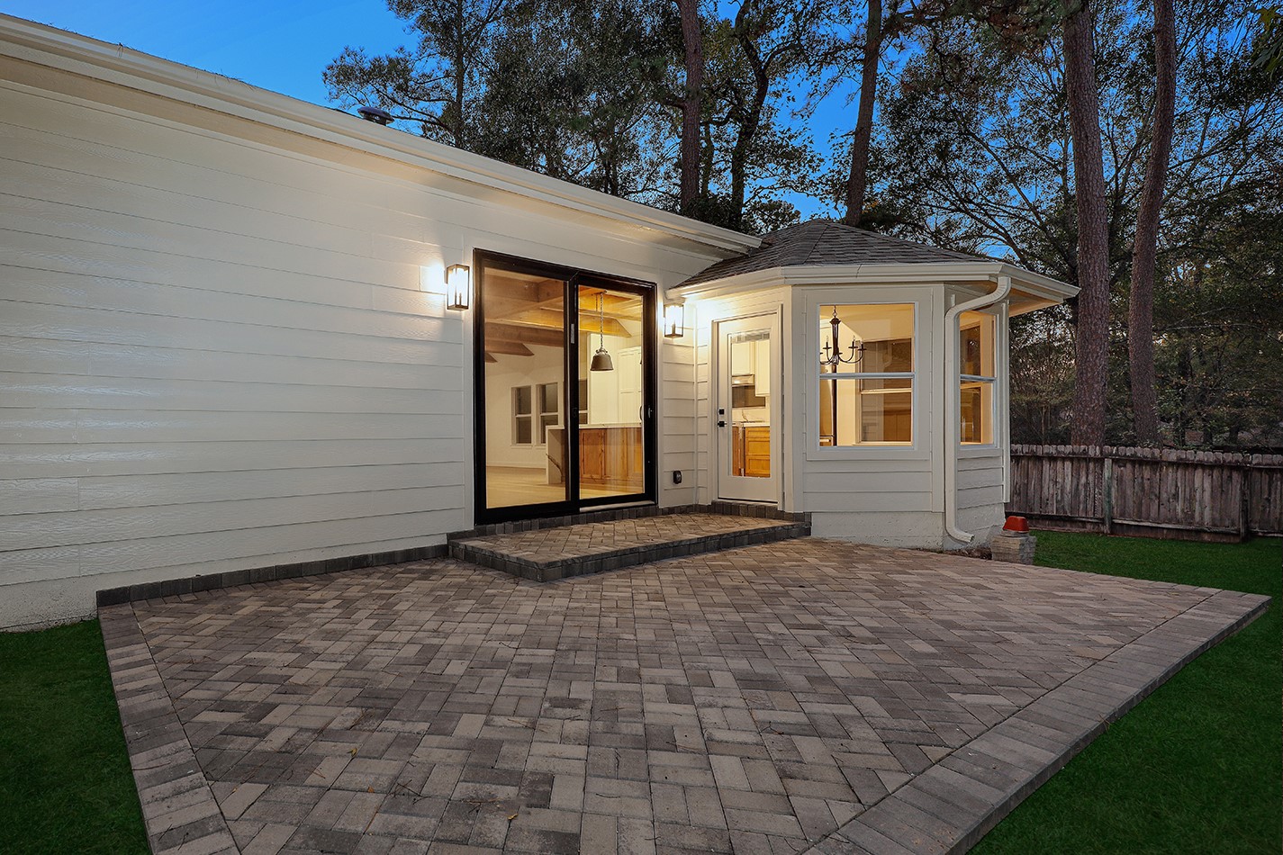 310 Leafsage Property Photo 26