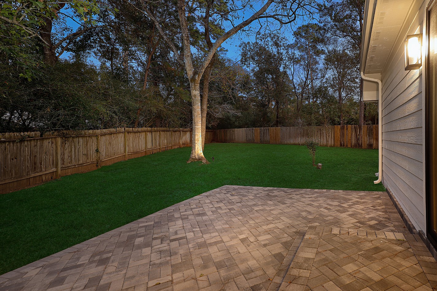 310 Leafsage Property Photo 28