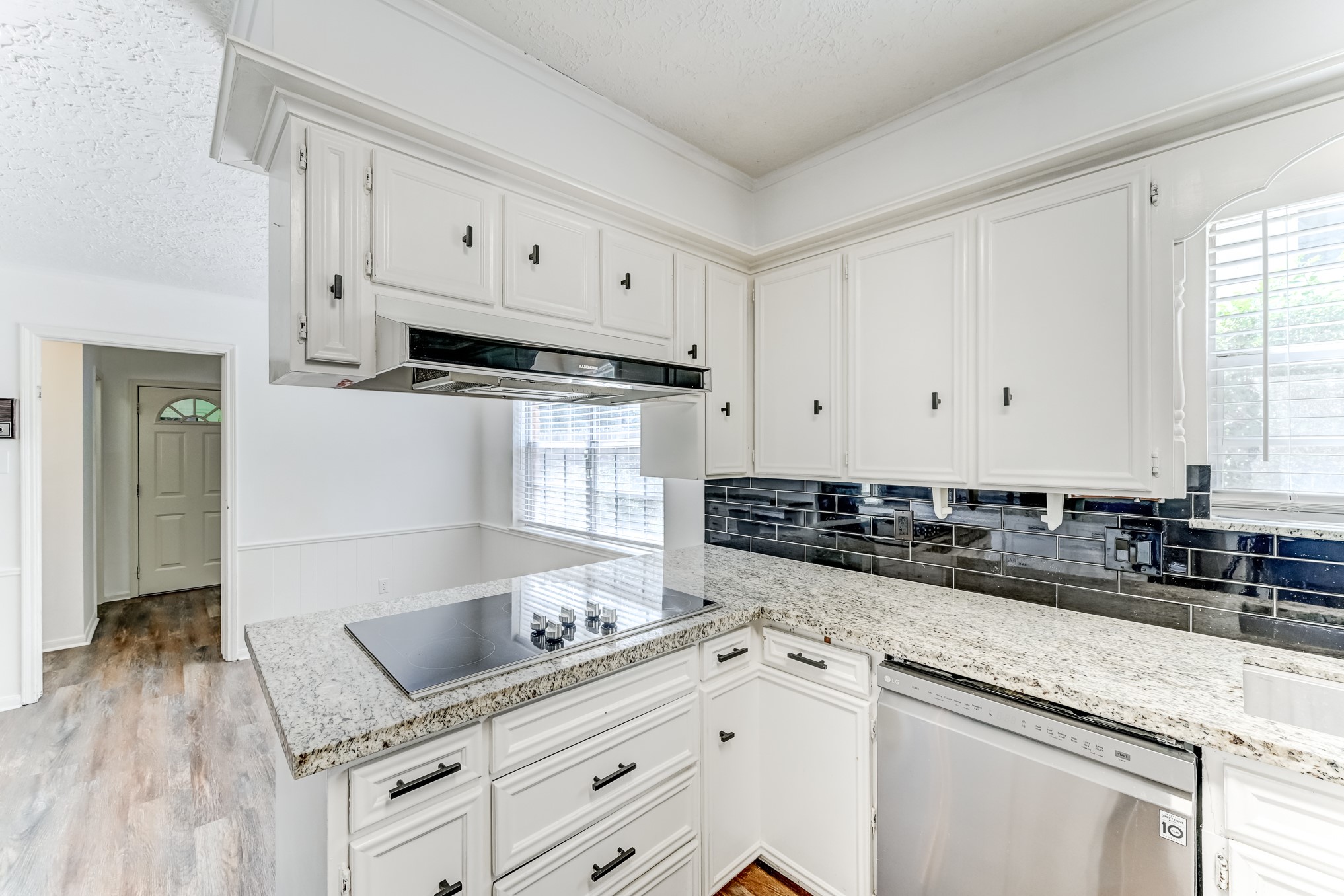 723 Oder Lane Property Photo 8