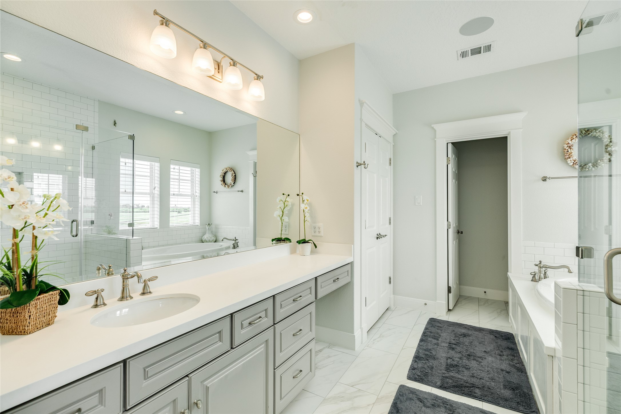 9680 Airways Lane Property Photo 34