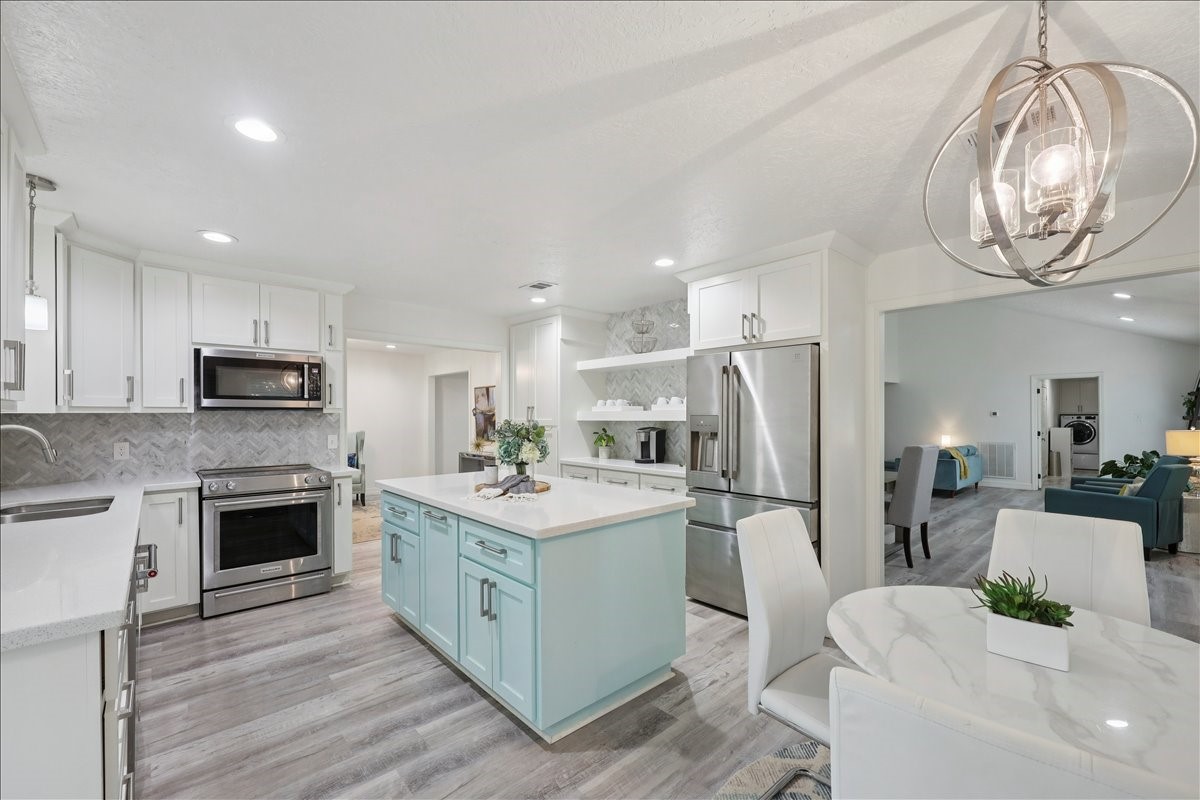 5840 Wynden Way Property Photo 3