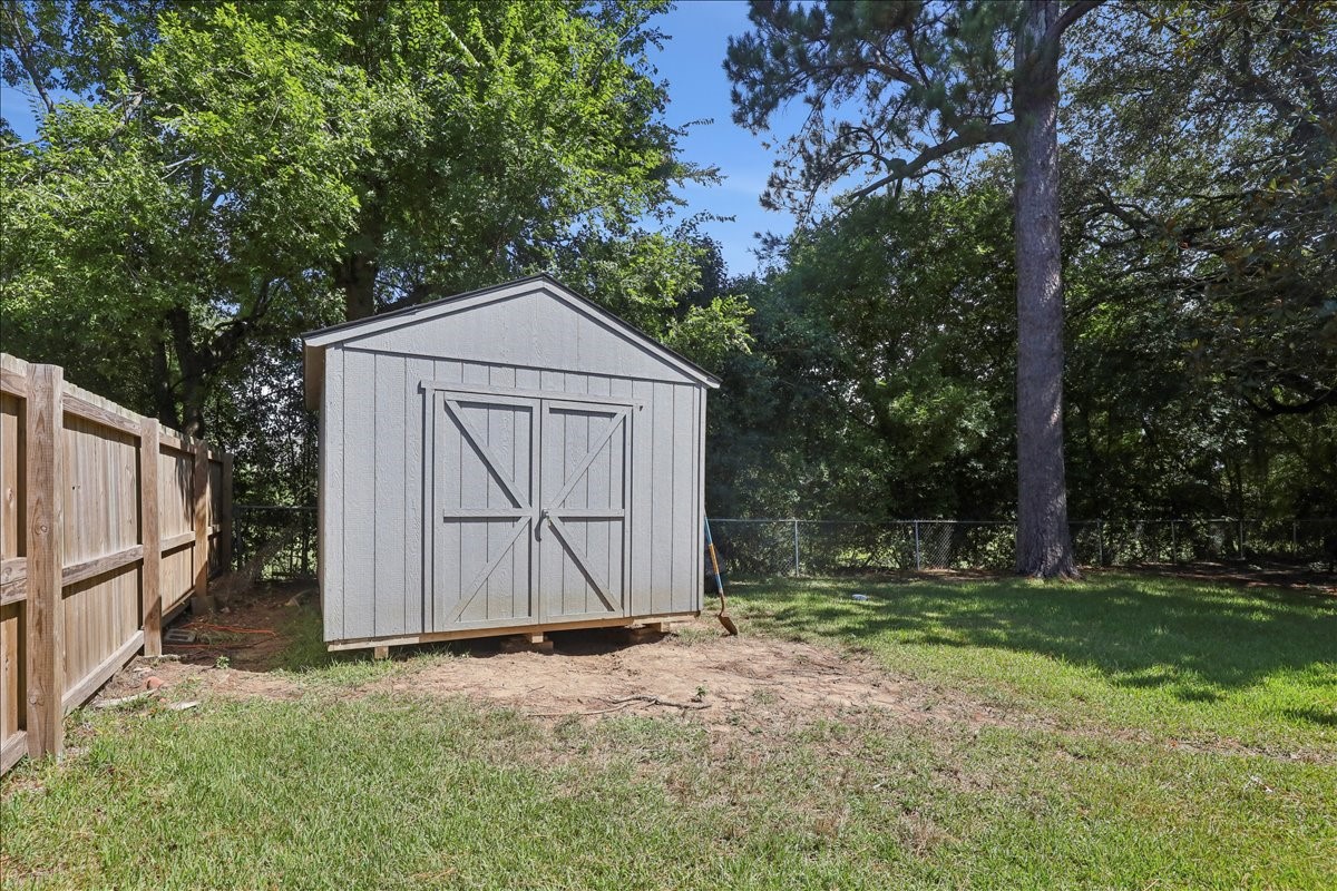 5840 Wynden Way Property Photo 27
