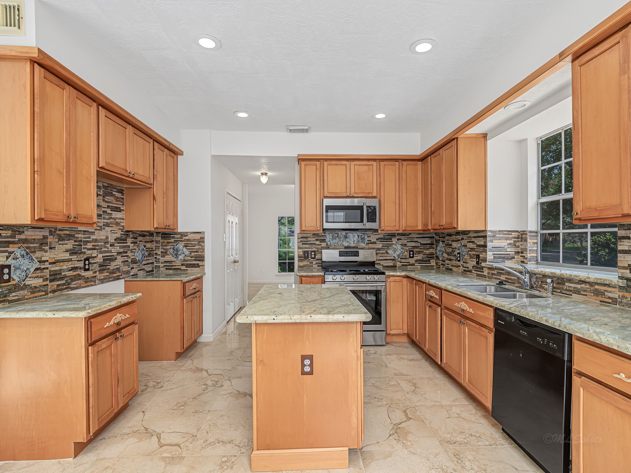 1615 Monvale Lane Property Photo 19