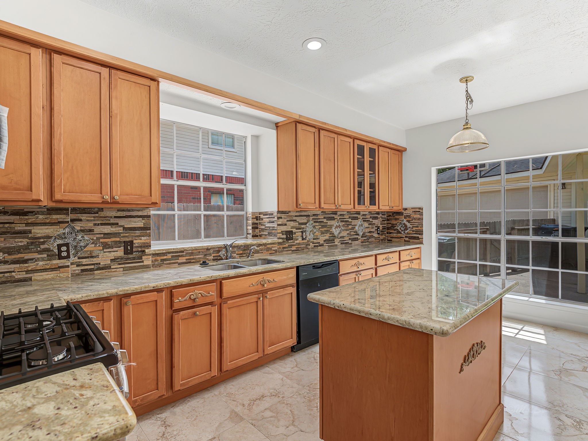 1615 Monvale Lane Property Photo 21