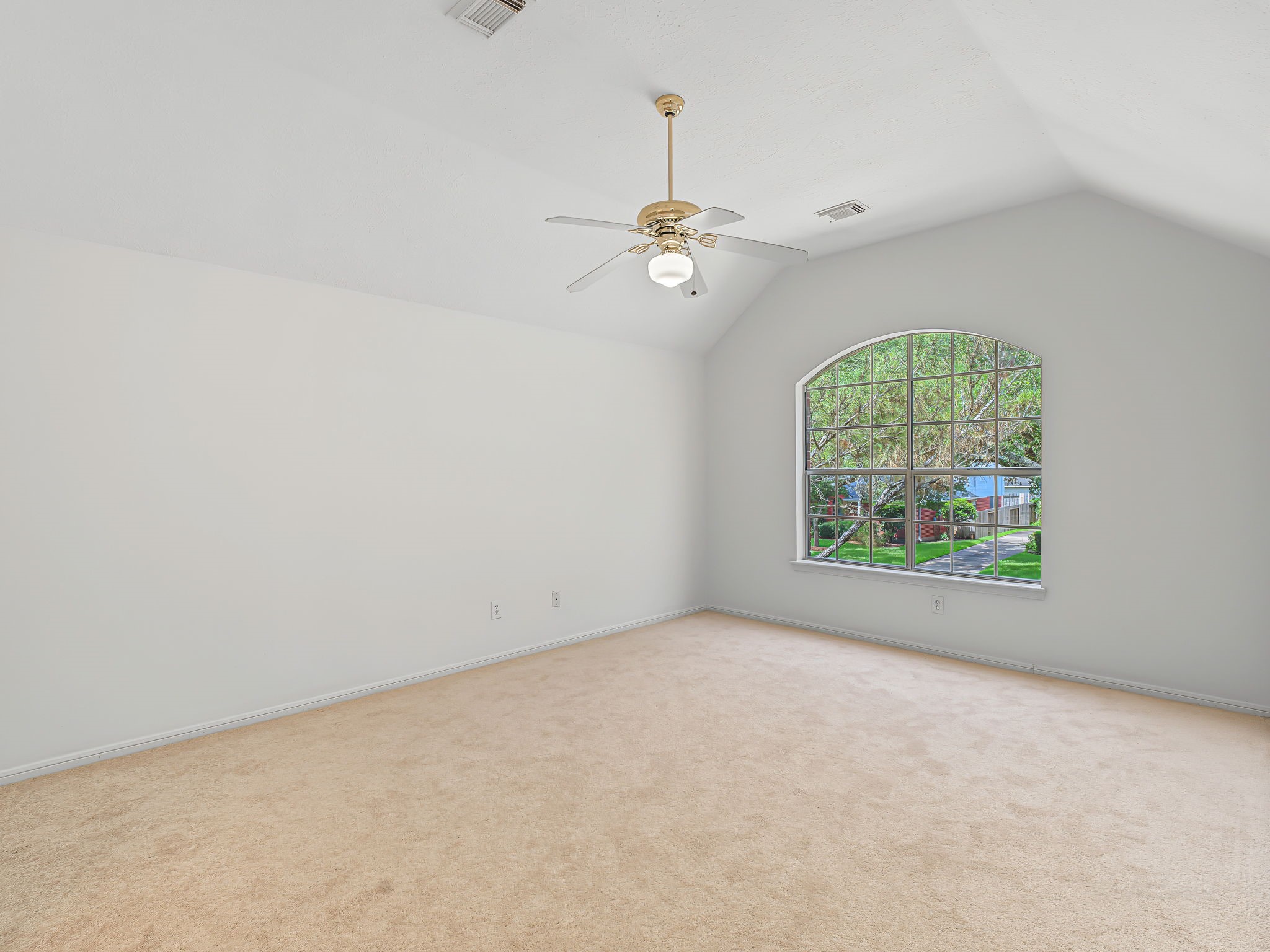 1615 Monvale Lane Property Photo 32