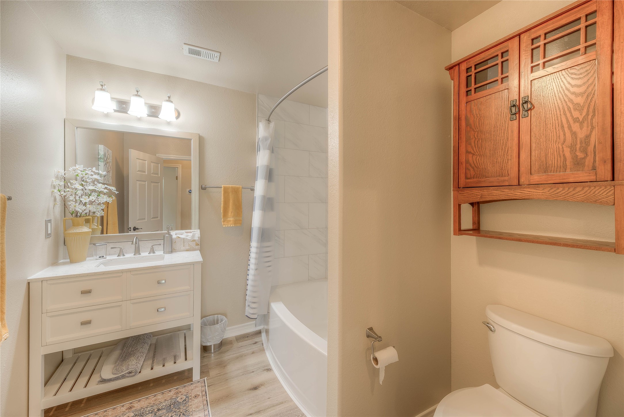 220 Harbor Drive Property Photo 14