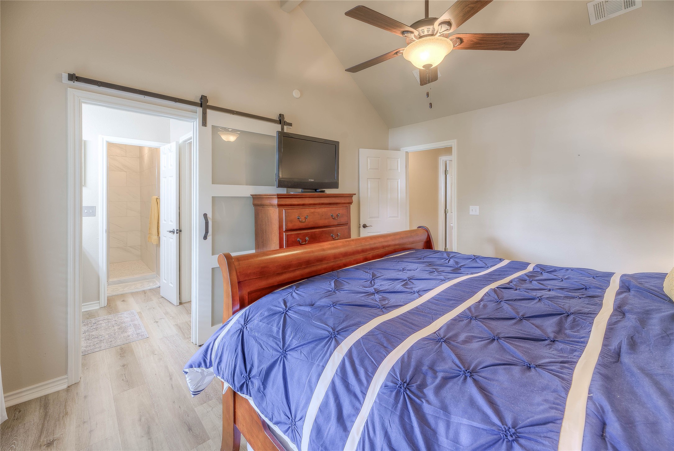 220 Harbor Drive Property Photo 18