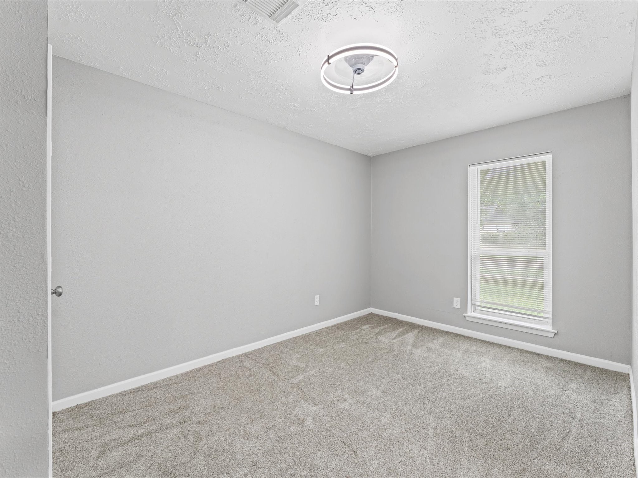 12206 Flushing Meadows Drive Property Photo 10