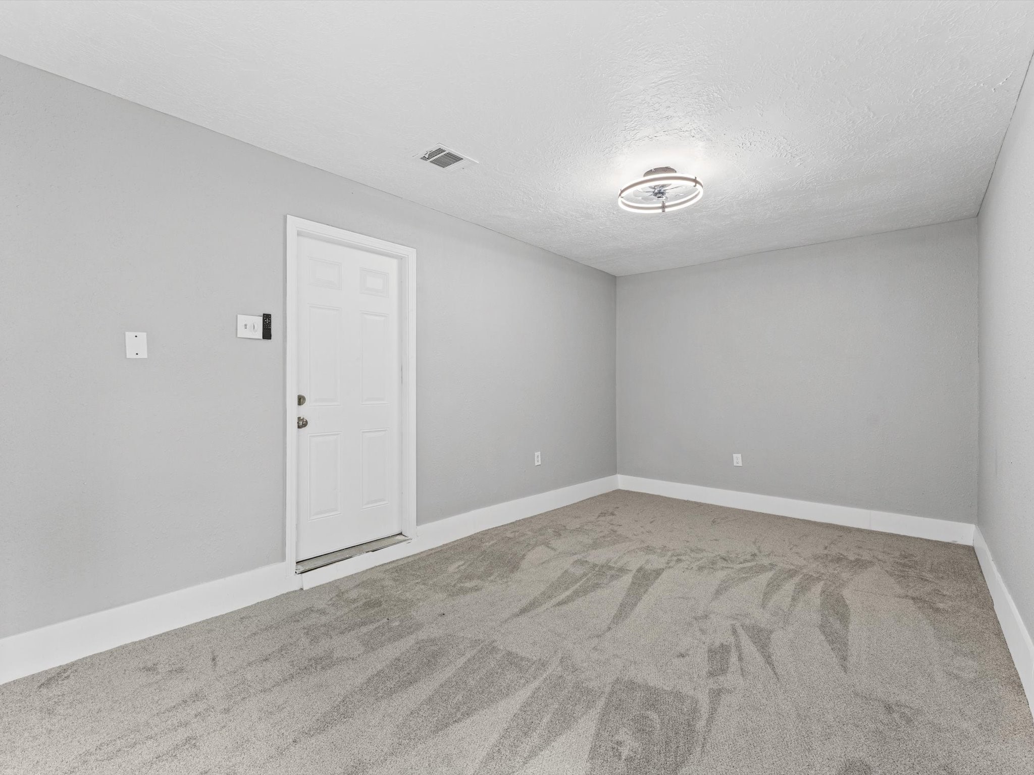 12206 Flushing Meadows Drive Property Photo 16