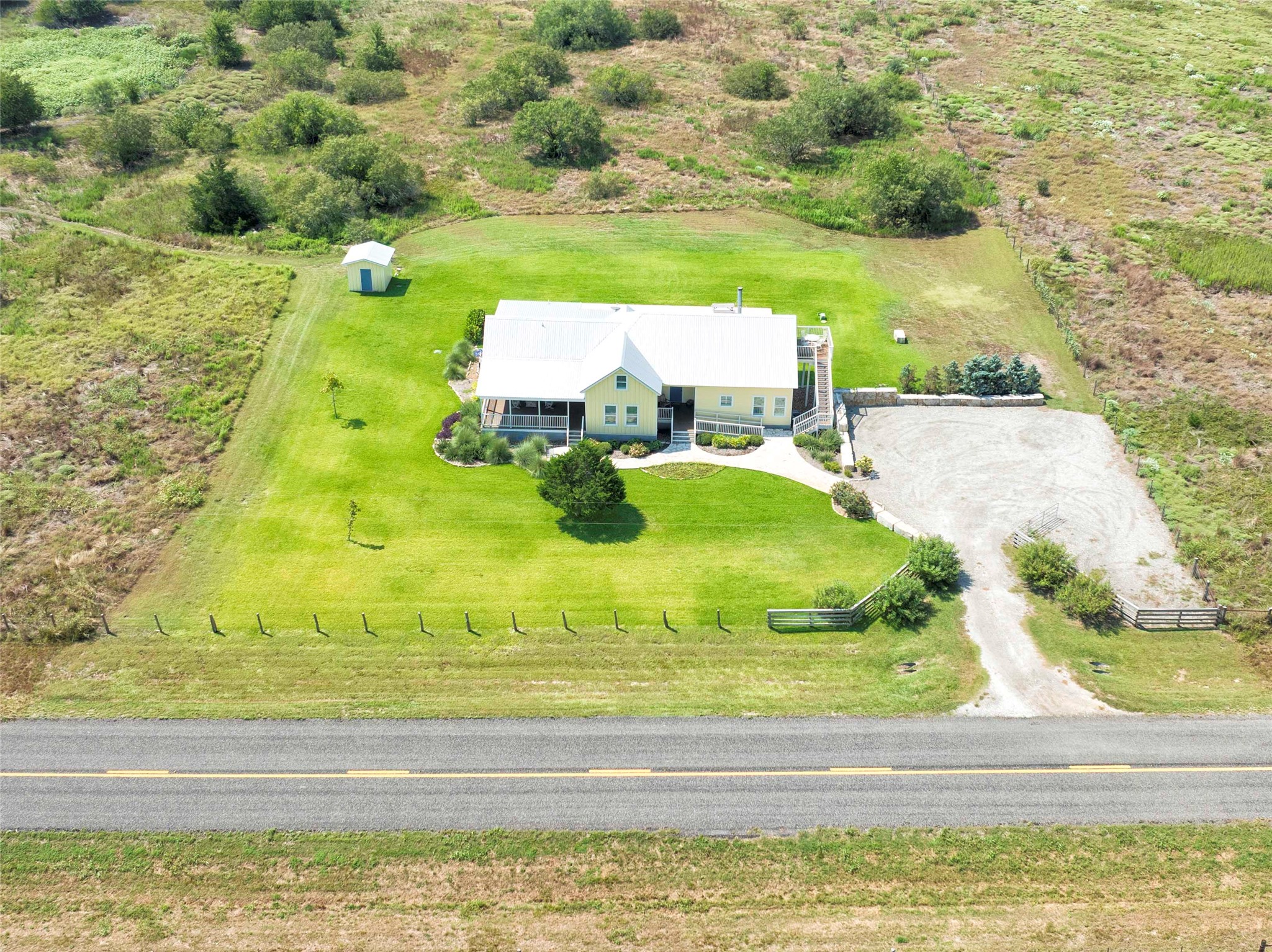 2210 Fm 615 Property Photo 3