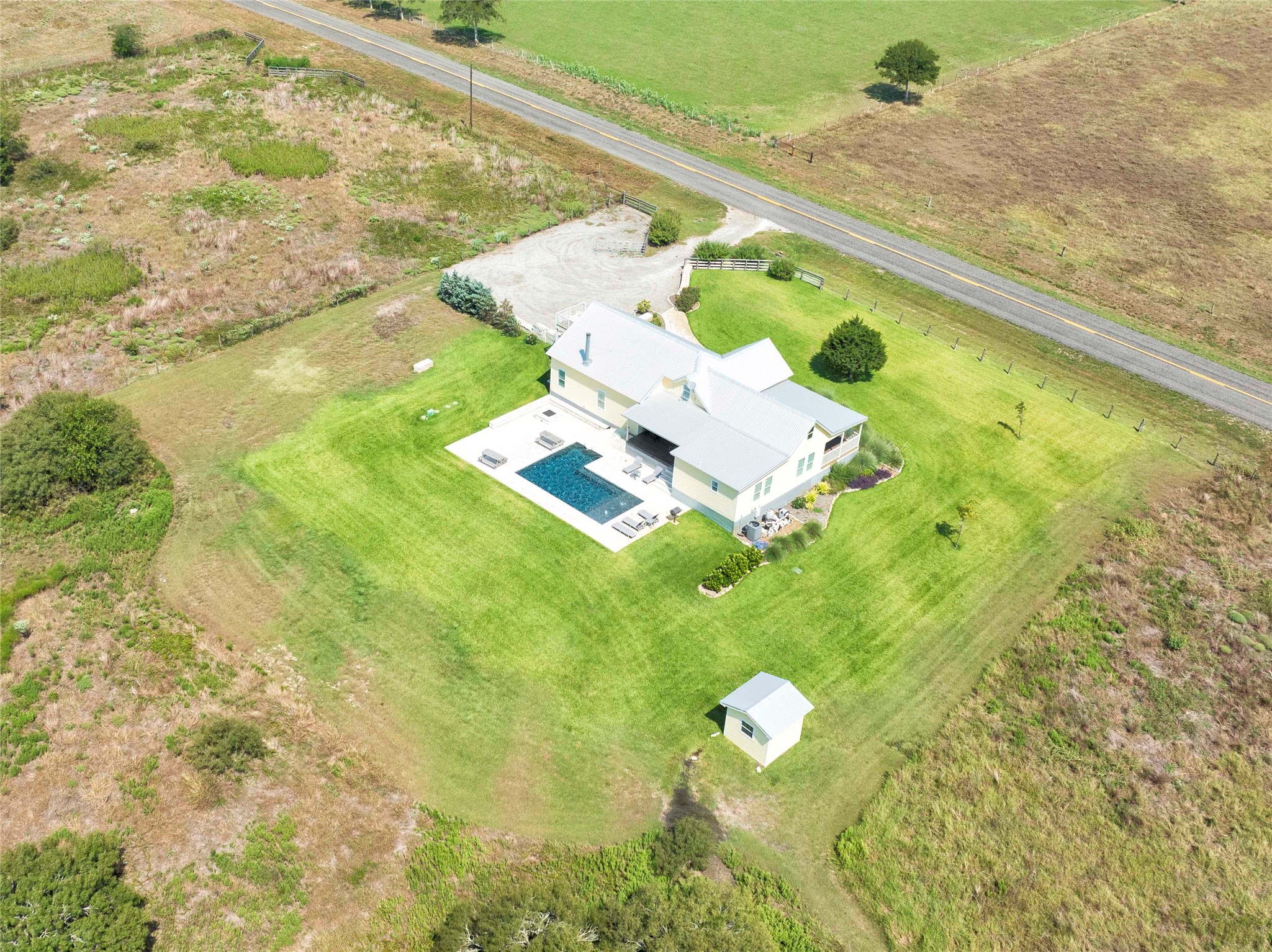 2210 Fm 615 Property Photo 4
