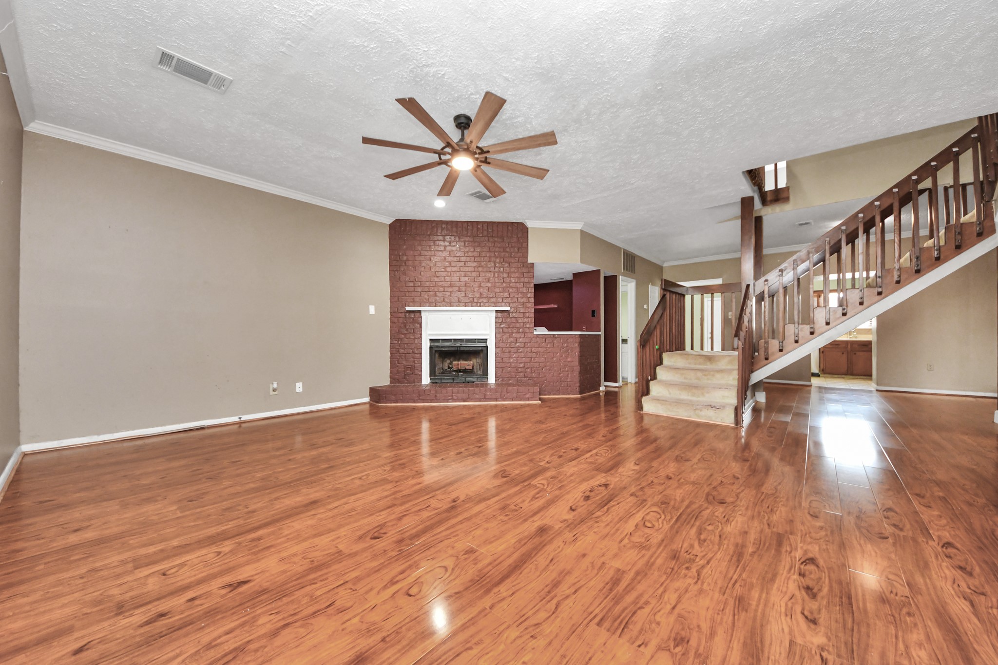 6470 Creekbend Drive Property Photo 7