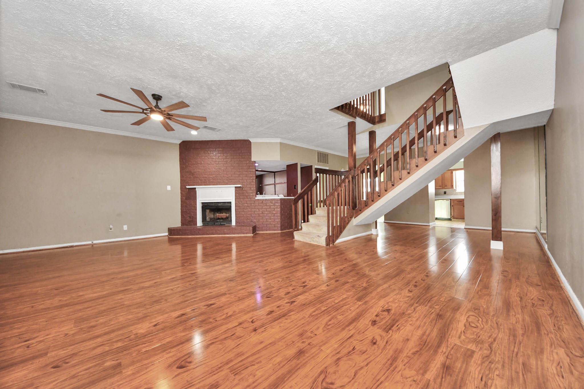 6470 Creekbend Drive Property Photo 10