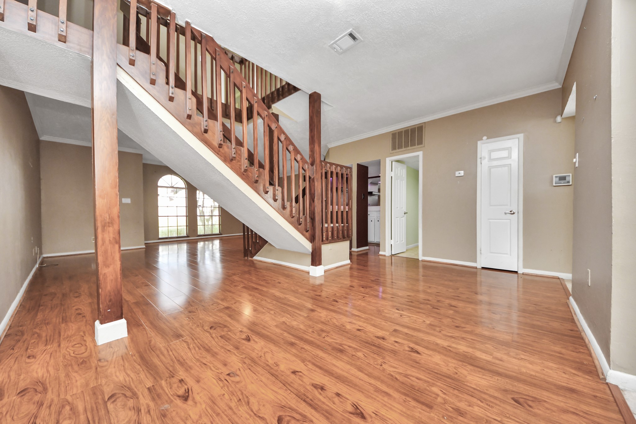 6470 Creekbend Drive Property Photo 13