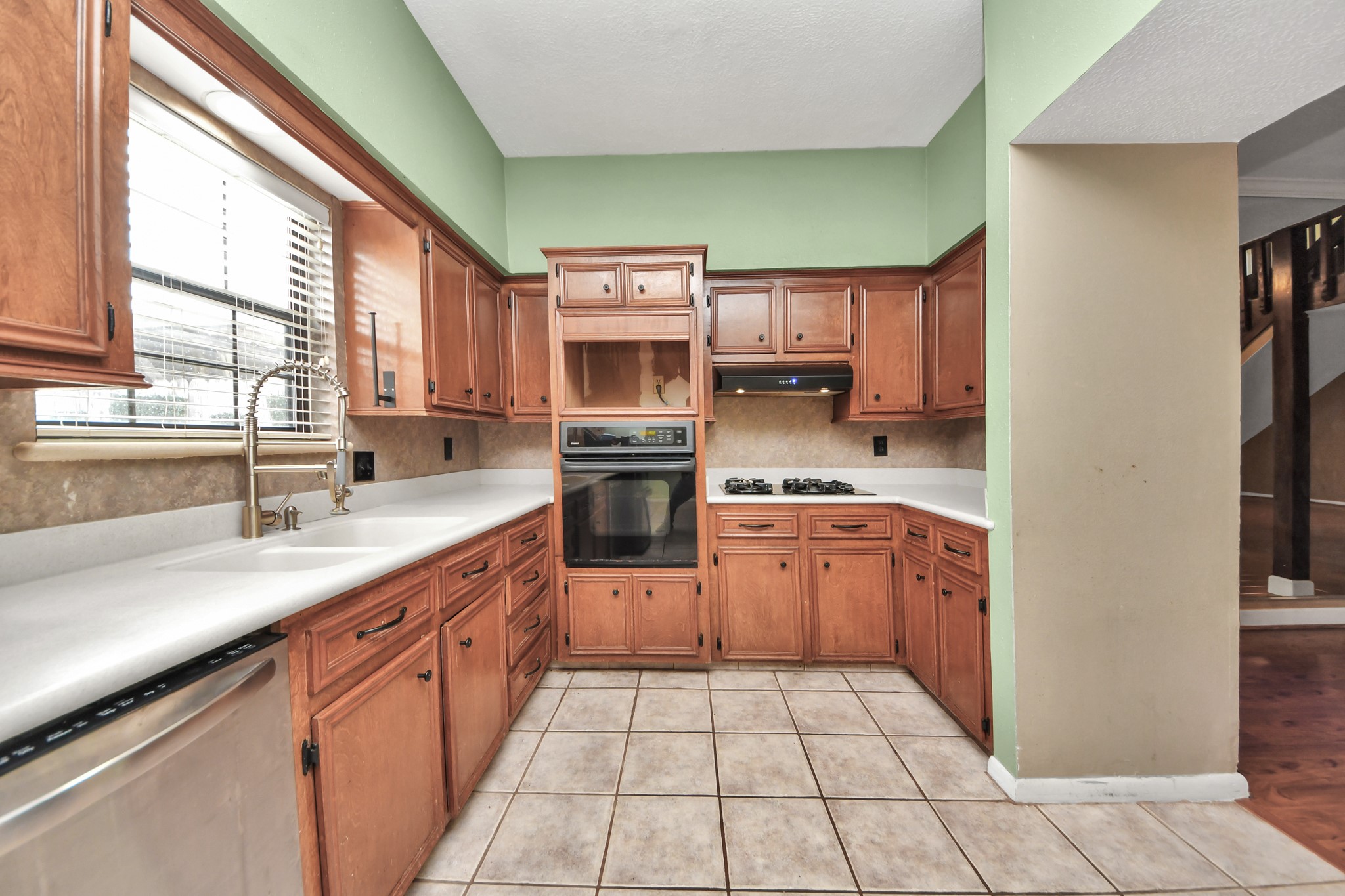 6470 Creekbend Drive Property Photo 17