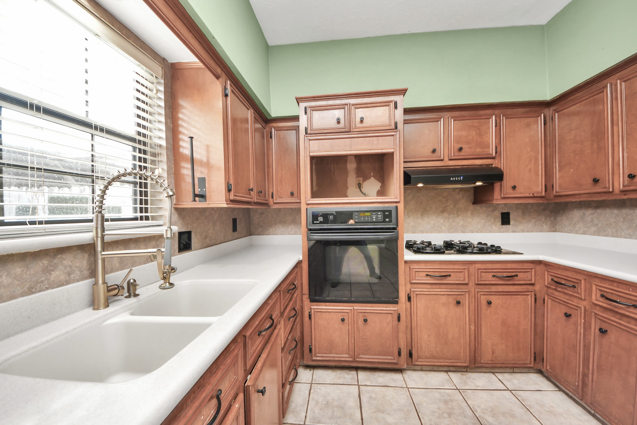 6470 Creekbend Drive Property Photo 21