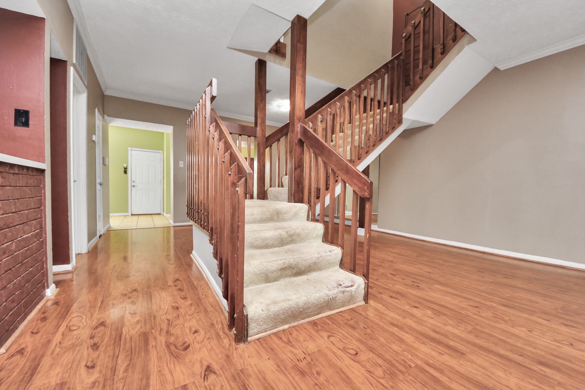 6470 Creekbend Drive Property Photo 22