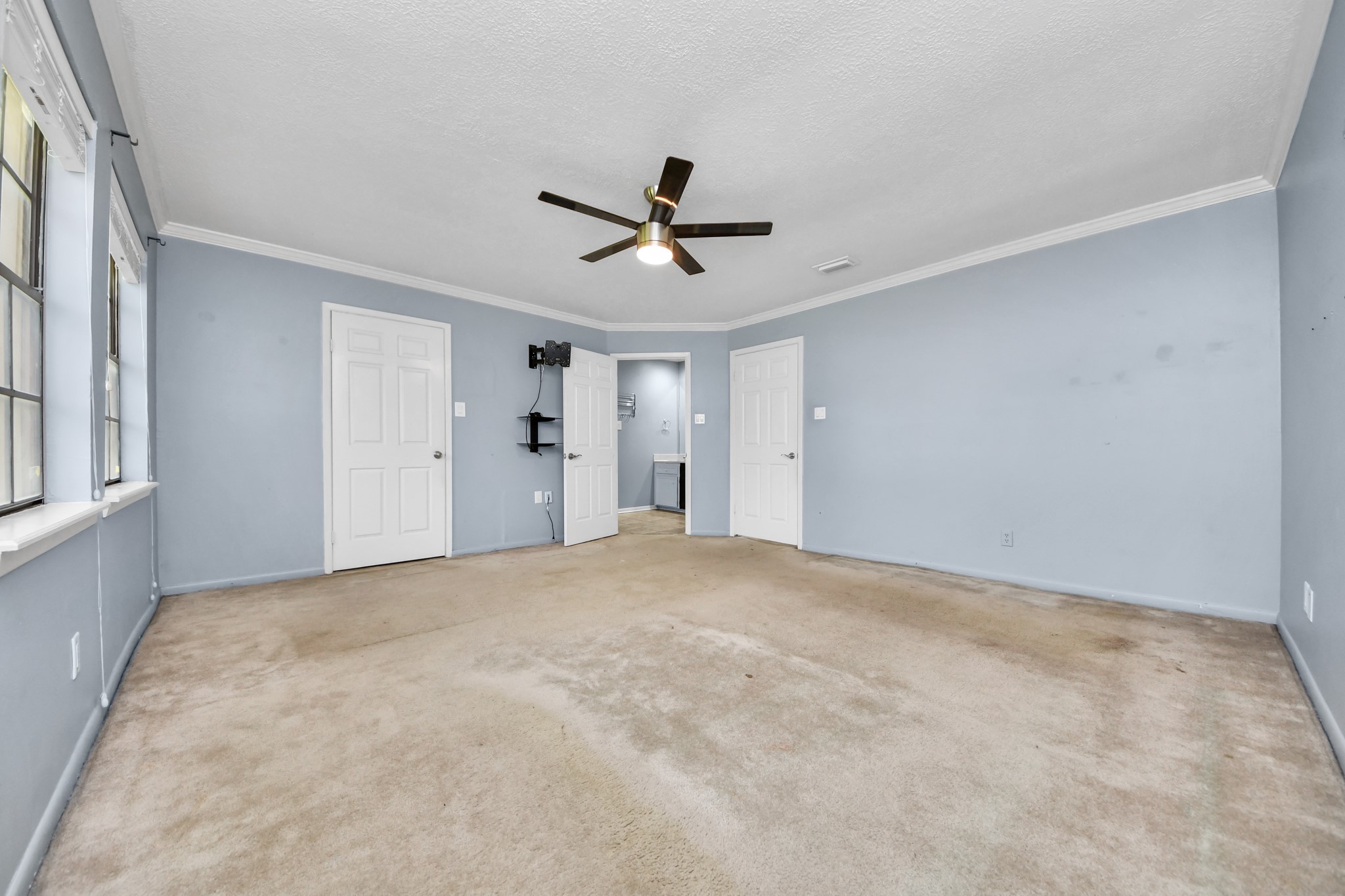 6470 Creekbend Drive Property Photo 24