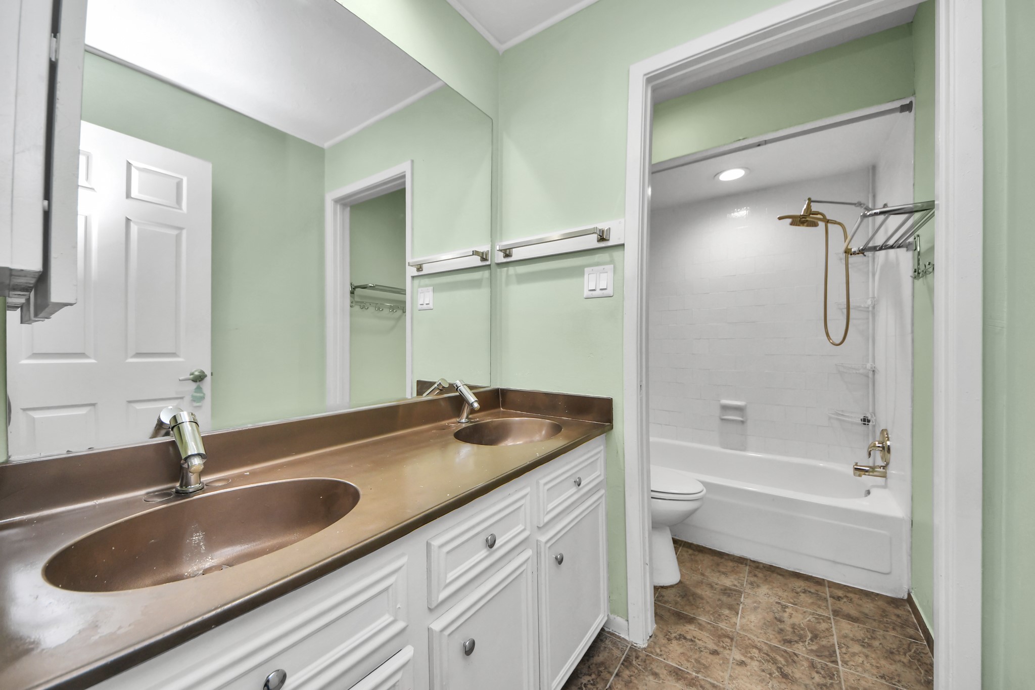 6470 Creekbend Drive Property Photo 36