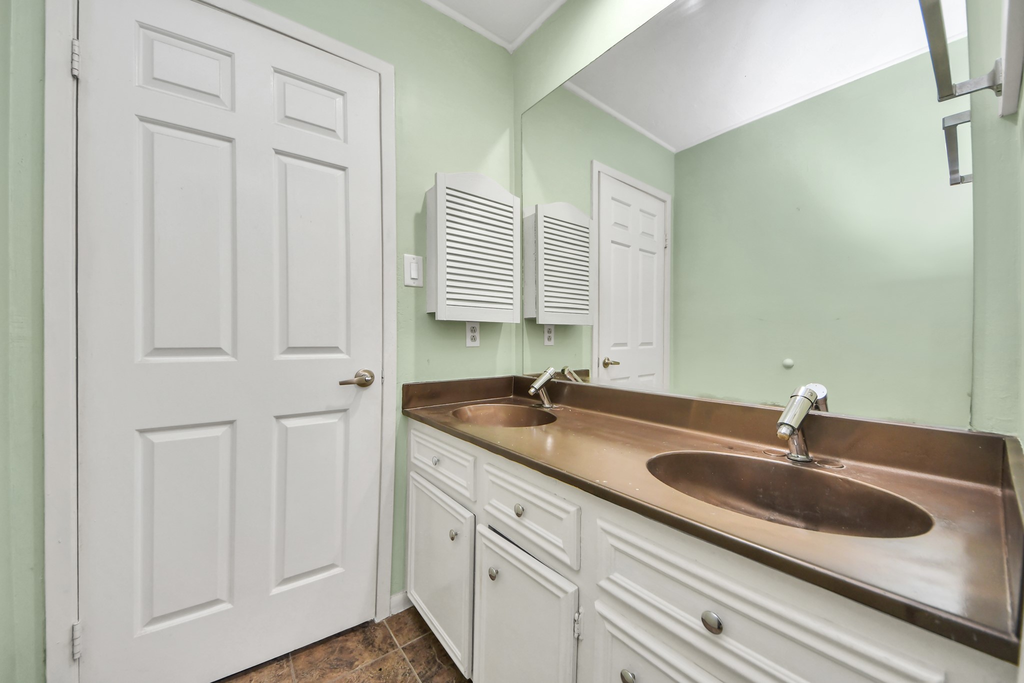6470 Creekbend Drive Property Photo 37