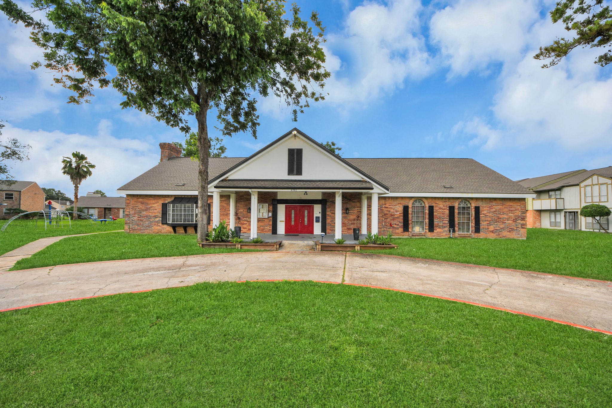 6470 Creekbend Drive Property Photo 41
