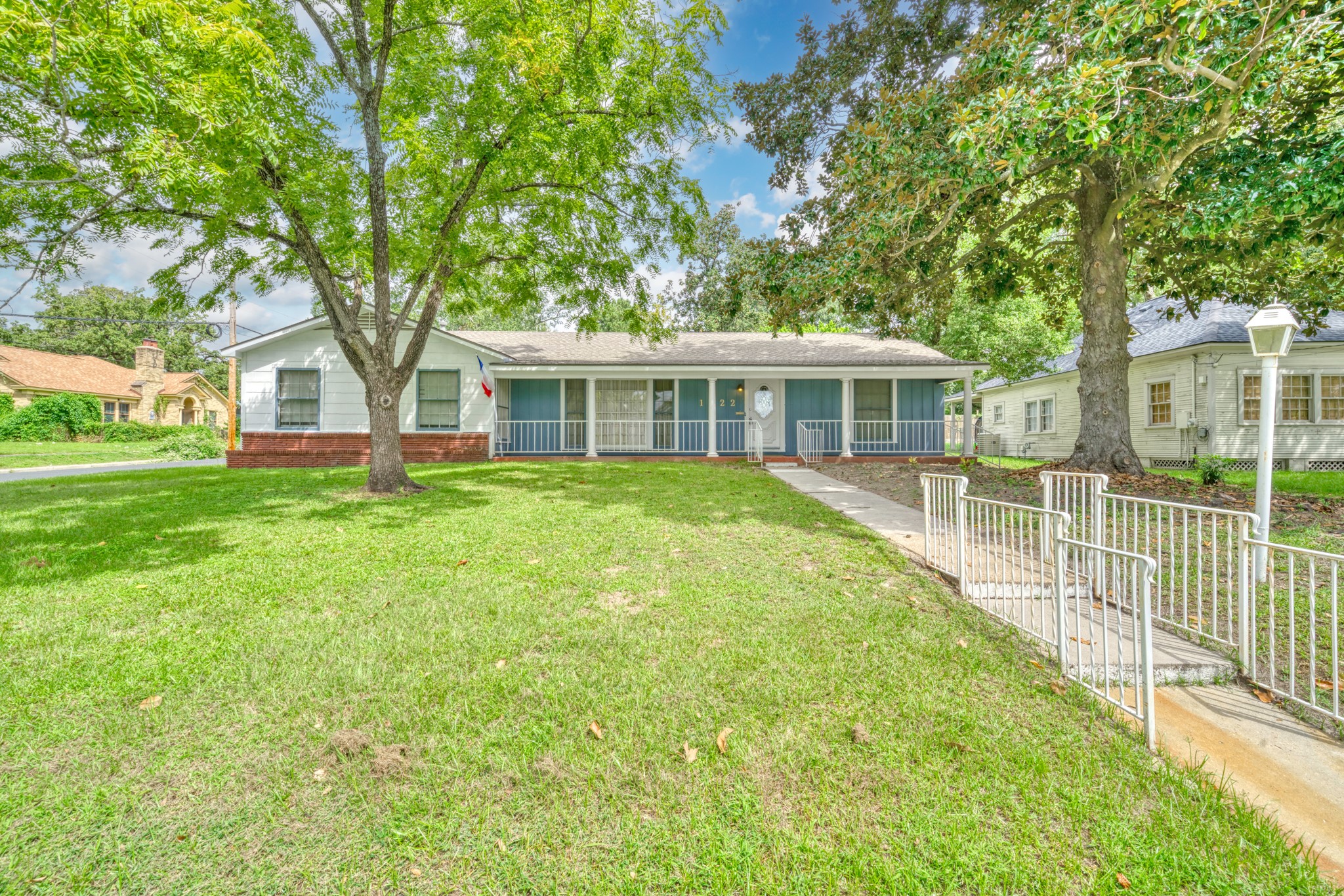 1422 21st Street Property Photo 1