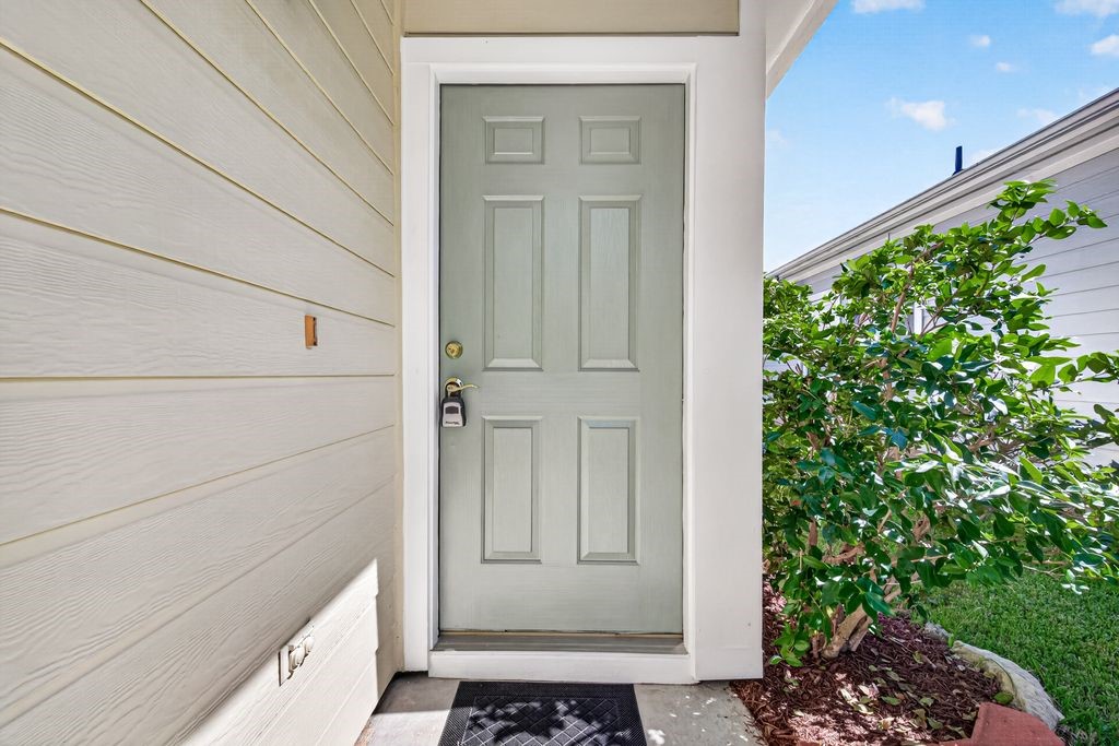 15963 S Alley Court Property Photo 3