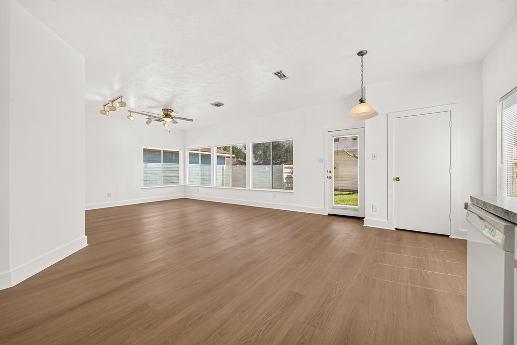 15963 S Alley Court Property Photo 4