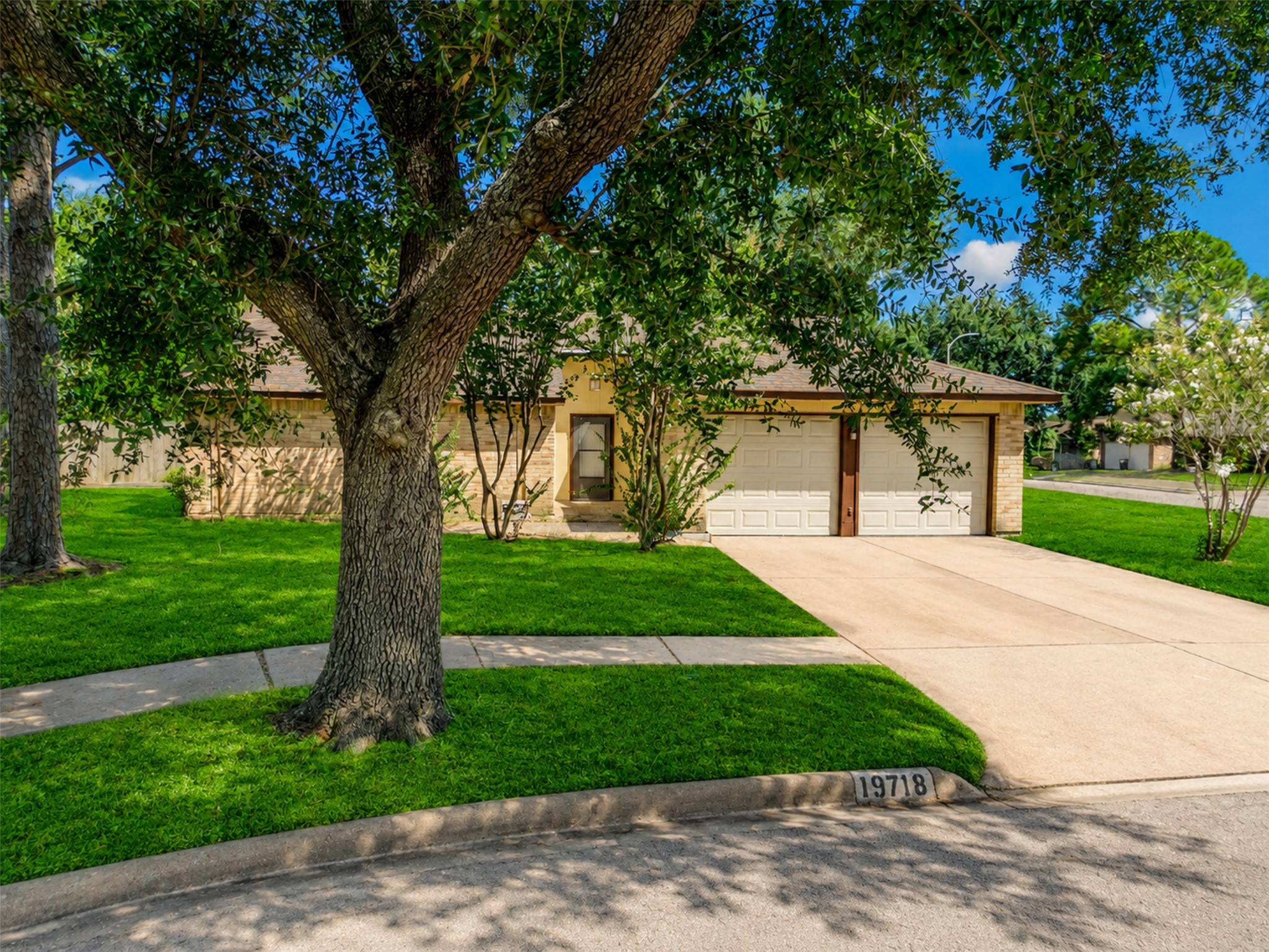 19718 Spanish Needle Drive Property Photo 8