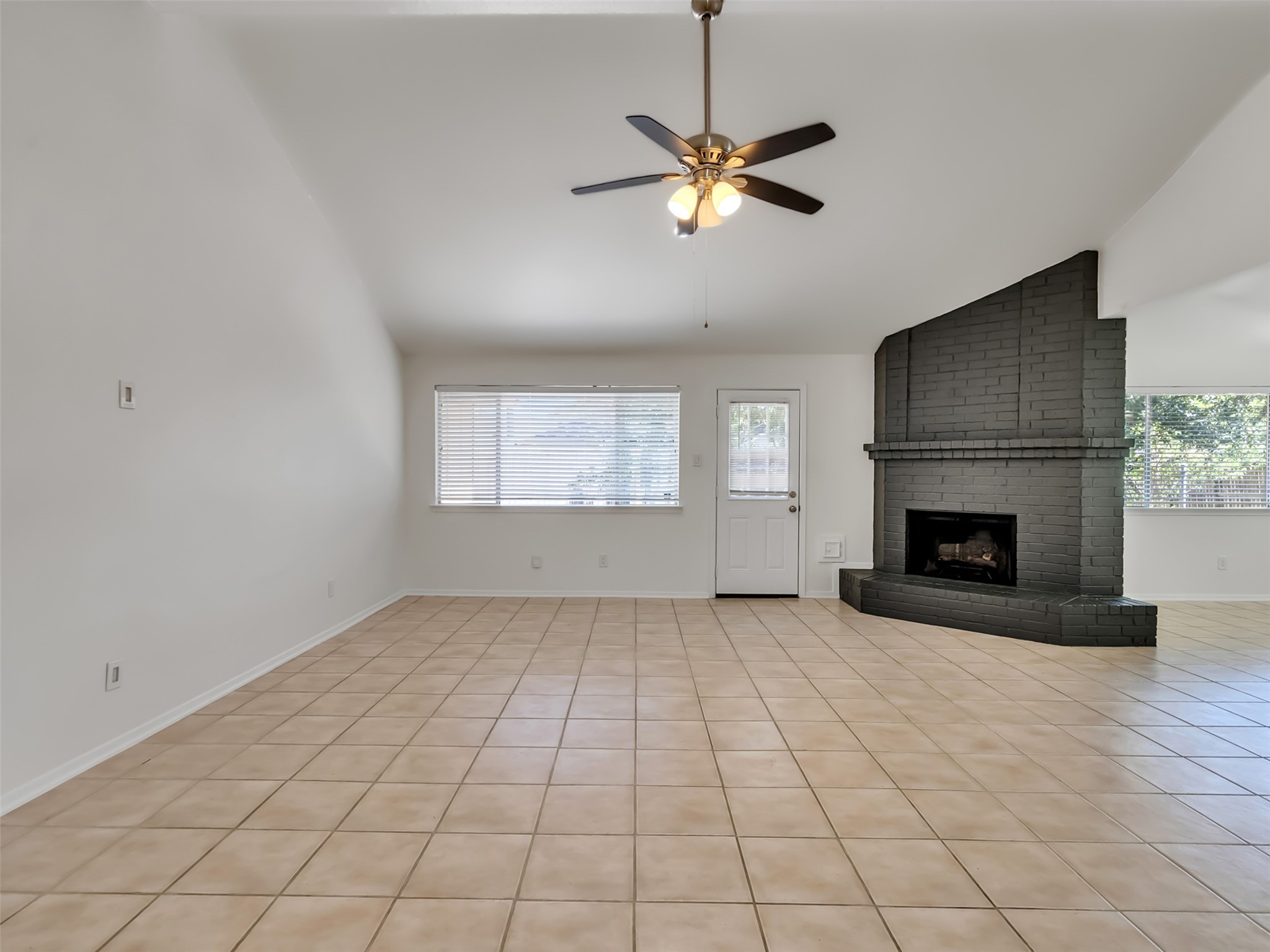 19718 Spanish Needle Drive Property Photo 17
