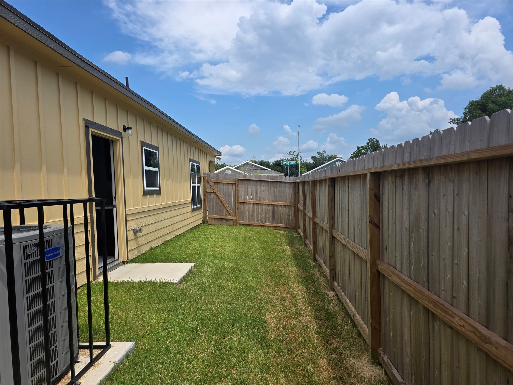 210 Dipping Stream Street Property Photo 11