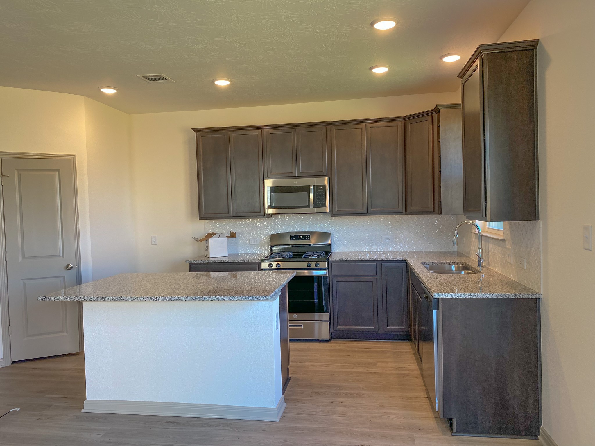 13421 W Summerchase Circle Property Photo 2