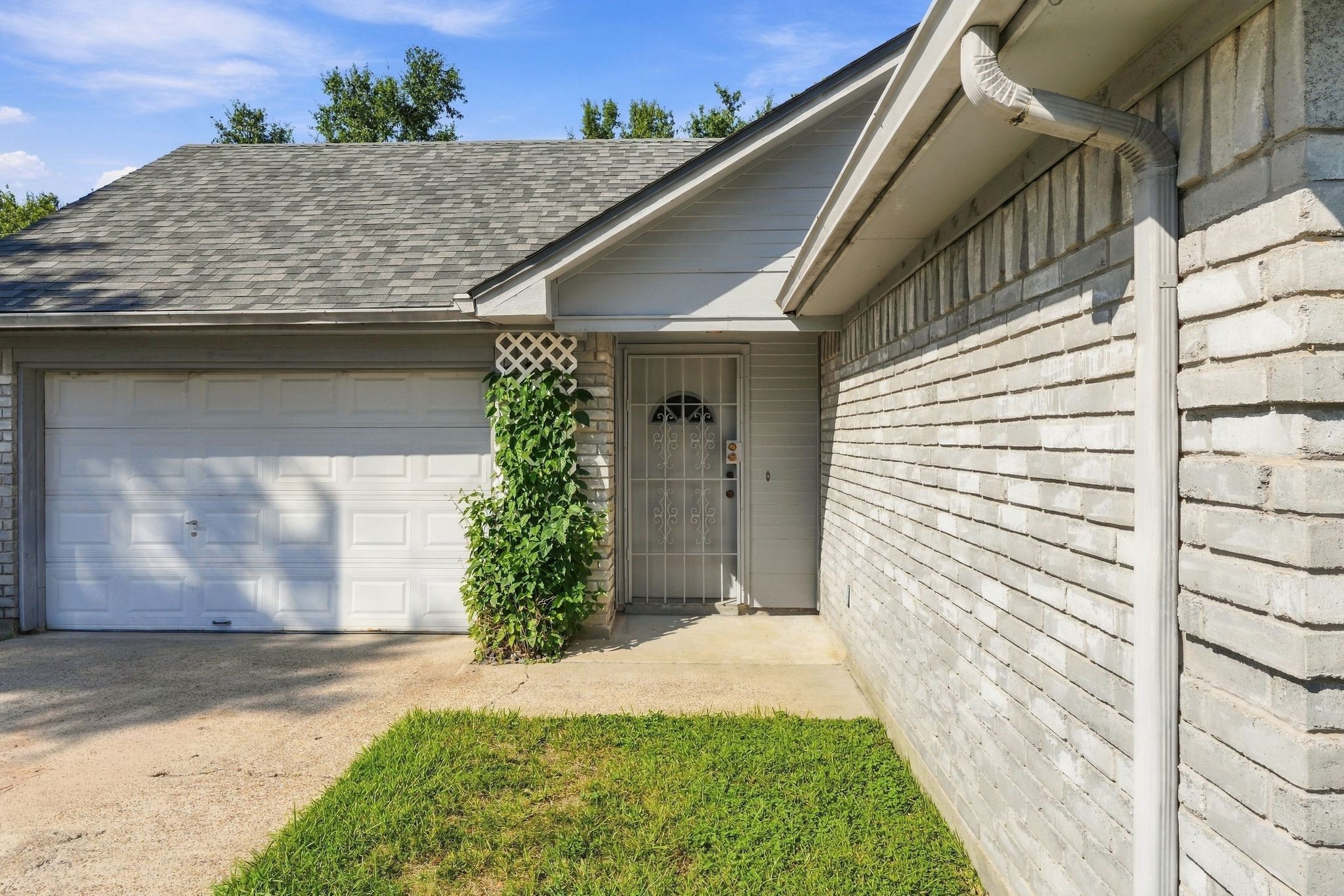 23343 Balthasar Street Property Photo 7