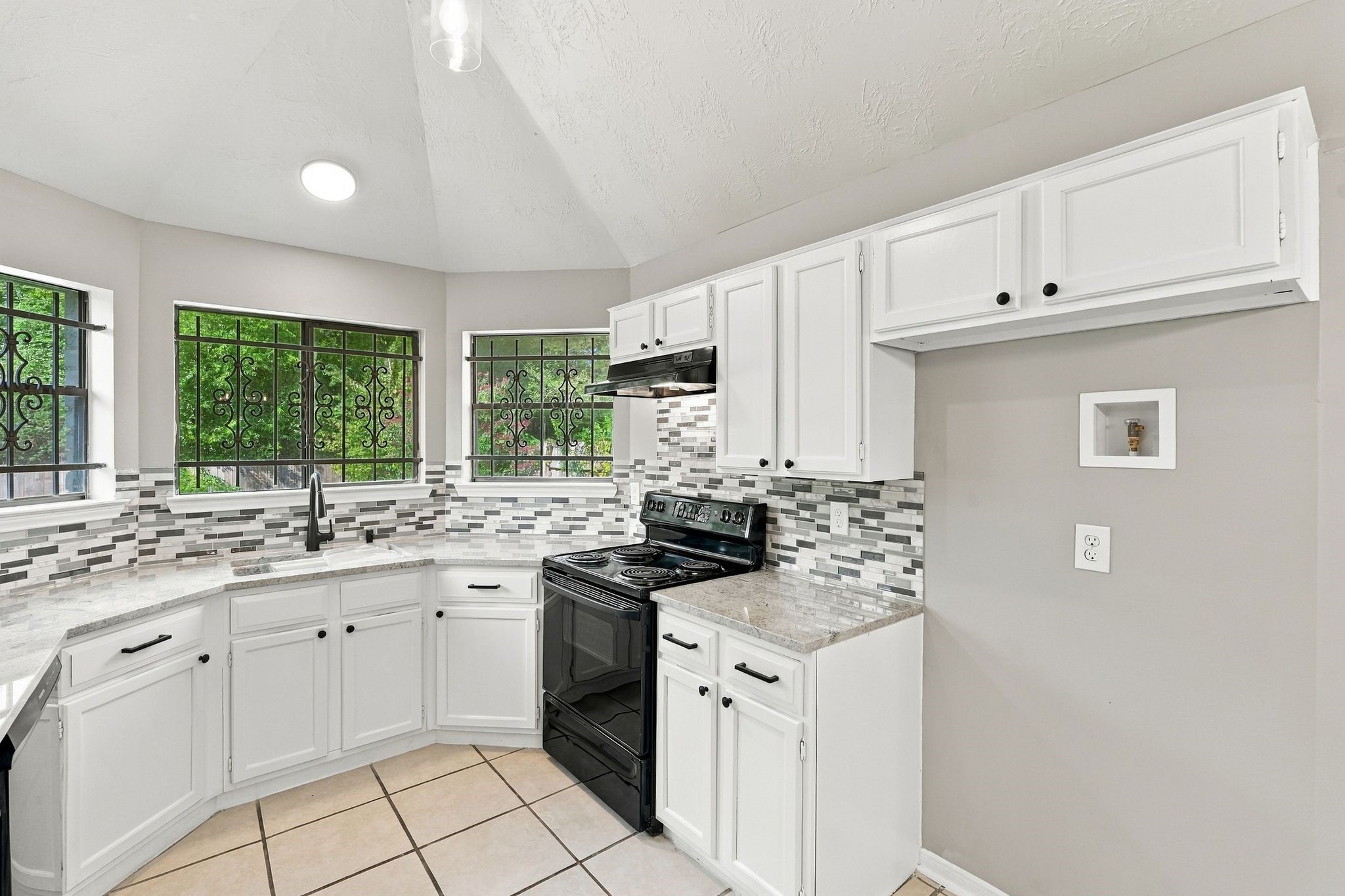 23343 Balthasar Street Property Photo 14
