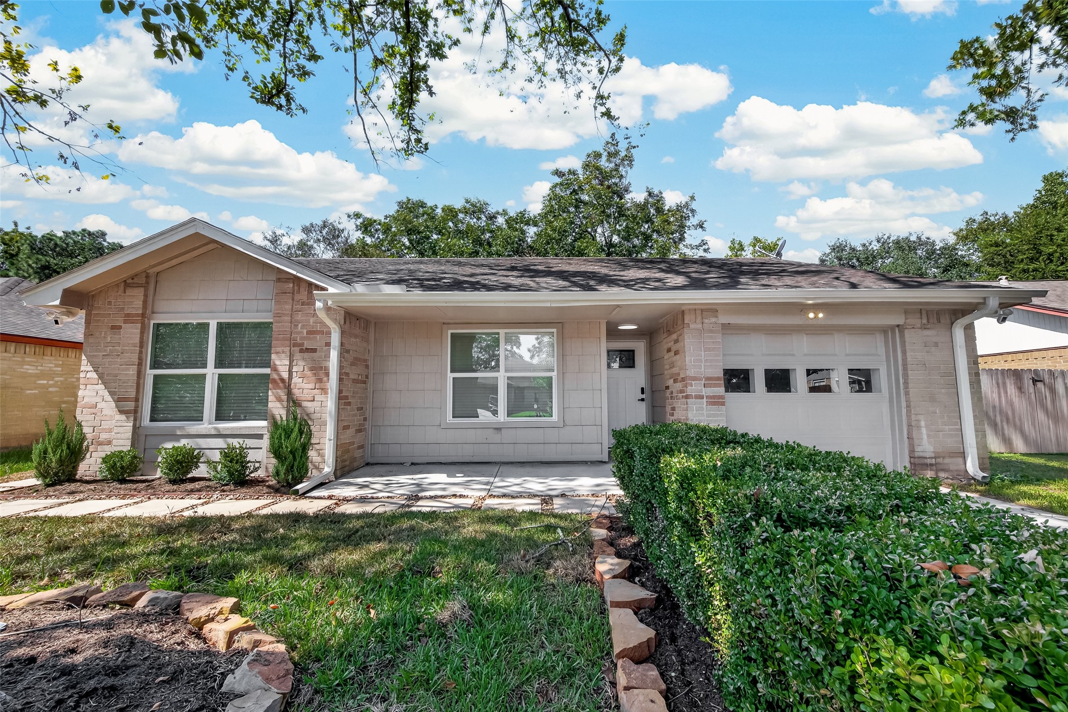 12415 Ridgelow Lane Property Photo 1