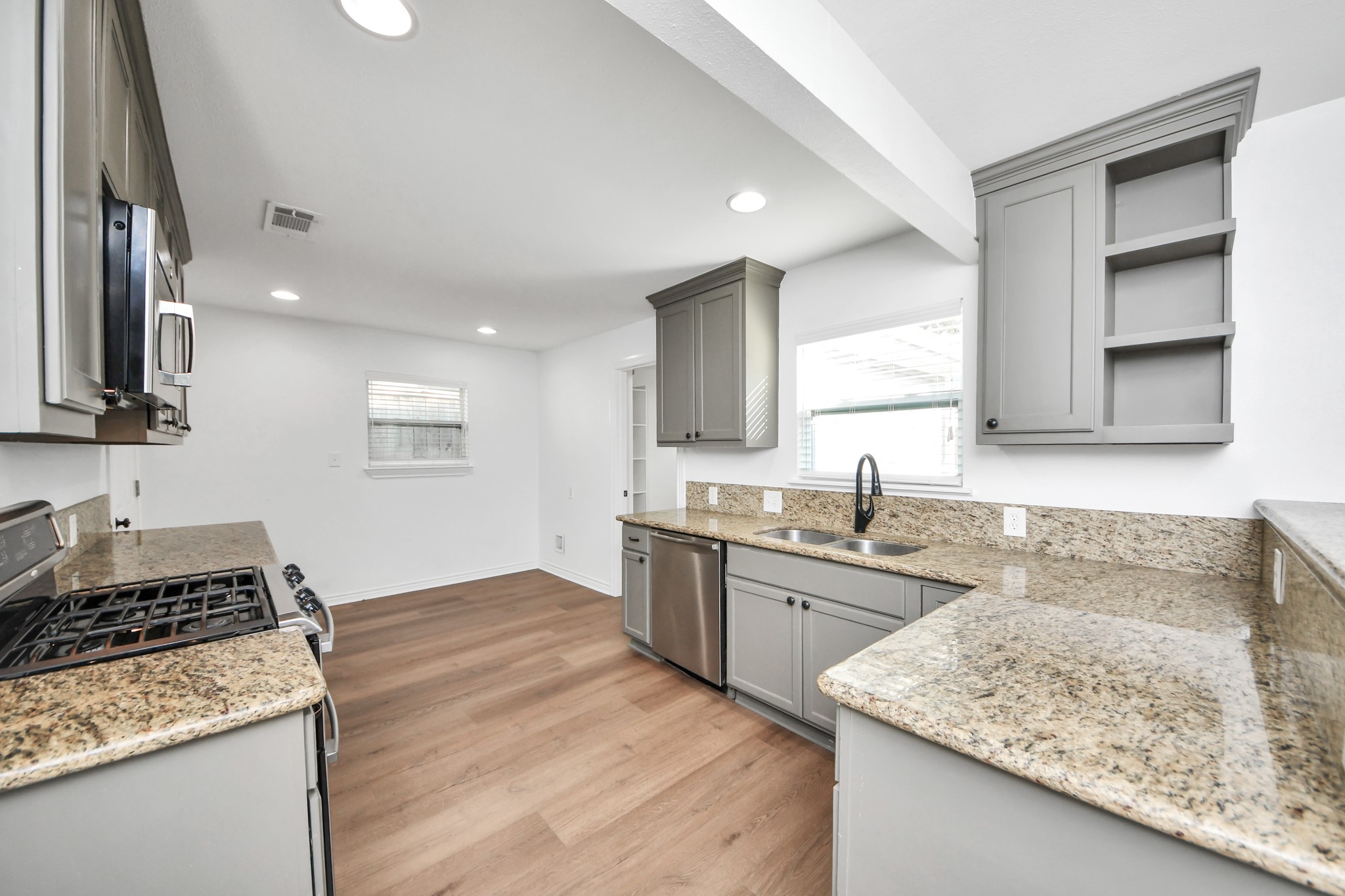 1108 Wakefield Drive Property Photo 28