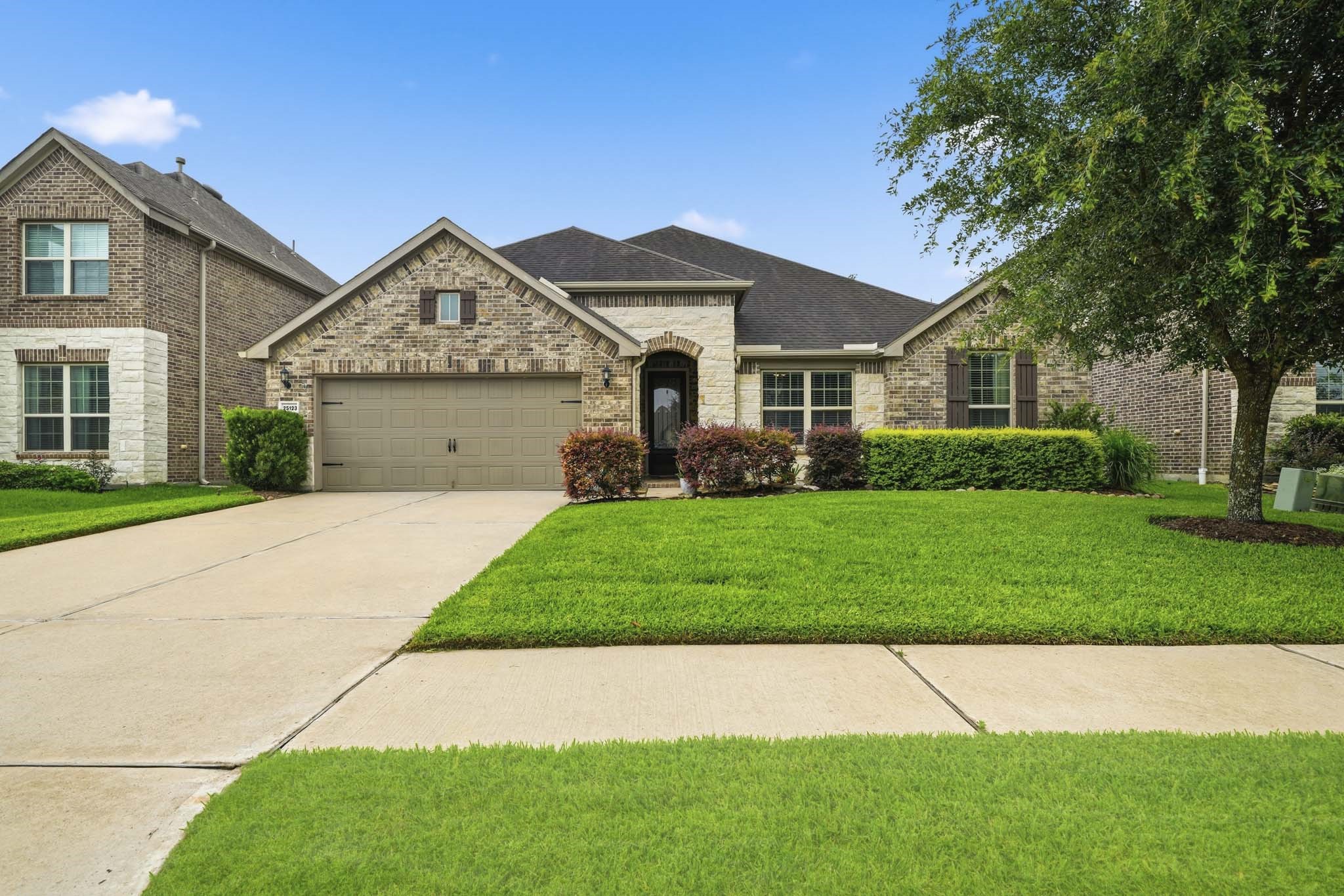 25123 Dunbrook Springs Lane Property Photo 30