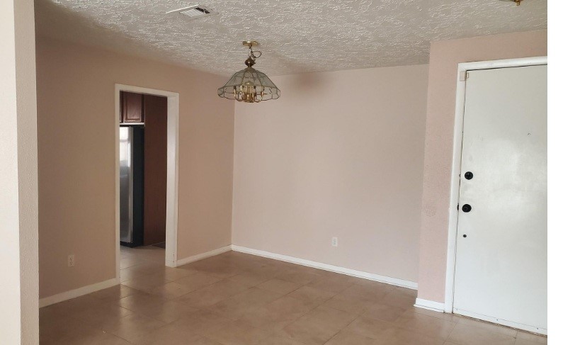 5226 Moonshadows Drive Property Photo 3